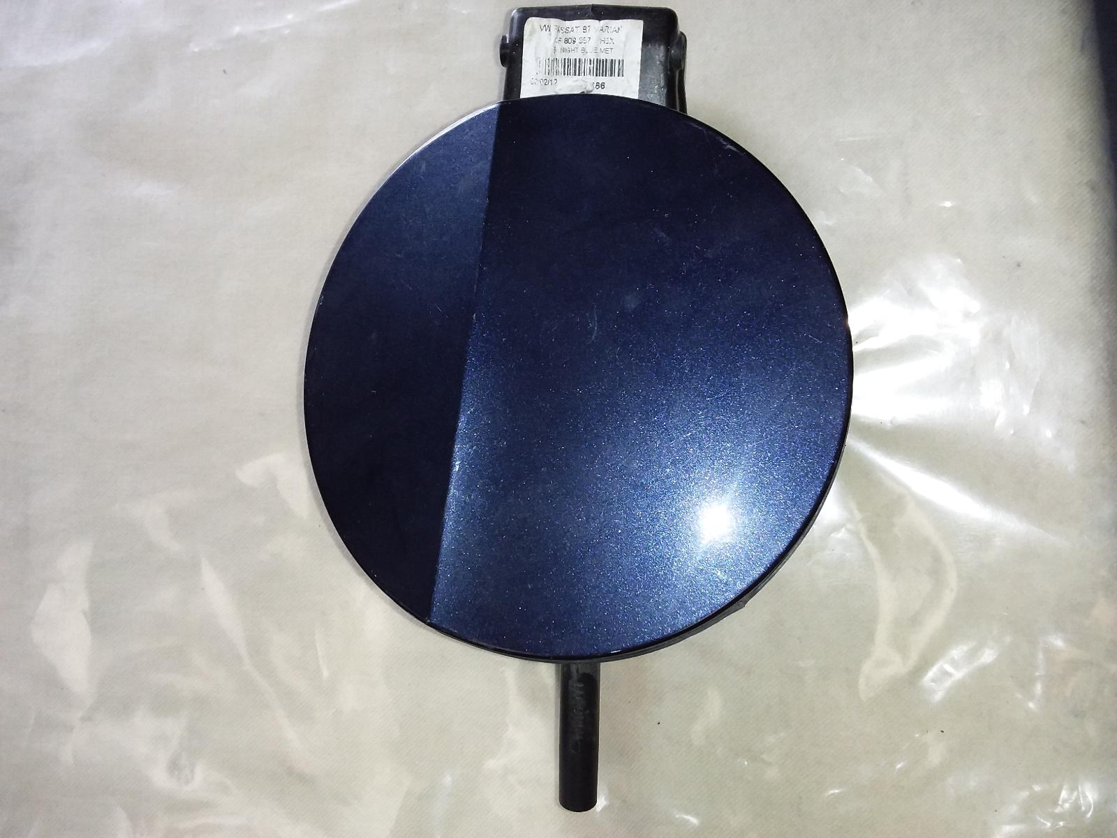 View Auto part Fuel Door / Filler Volkswagen Passat 2012
