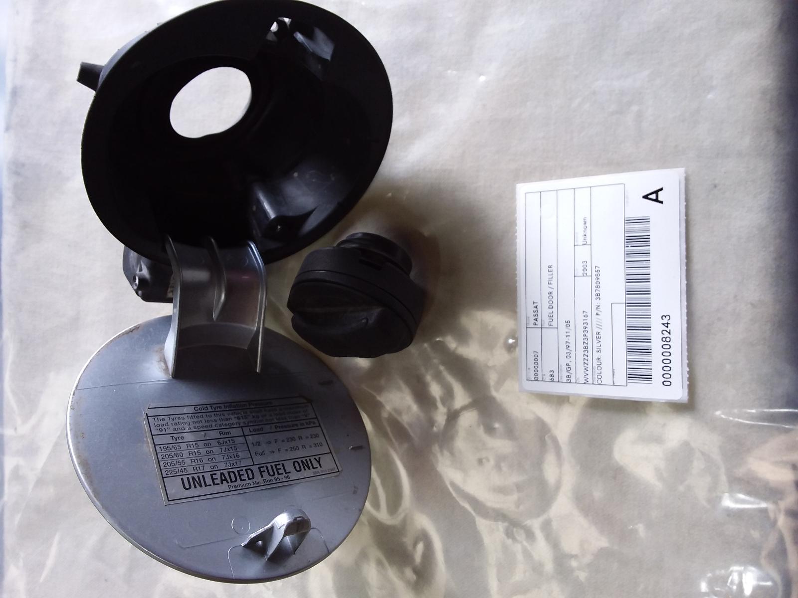 View Auto part Fuel Door / Filler Volkswagen Passat 2003
