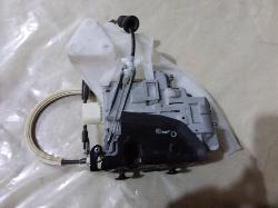 View Auto part Door/Boot/Gate Lock Volkswagen Passat 2002