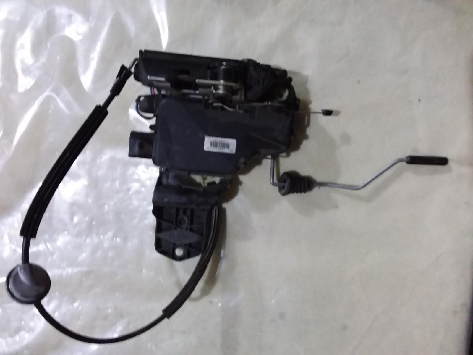 2002 Volkswagen Passat Door/Boot/Gate Lock View Auto part Door/Boot/Gate Lock Volkswagen Passat 2002