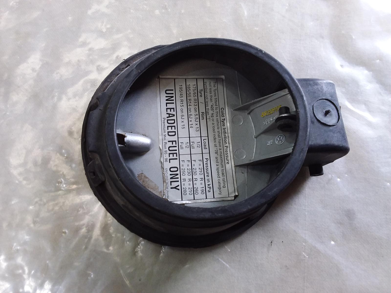 View Auto part Fuel Door / Filler Volkswagen Polo 2000