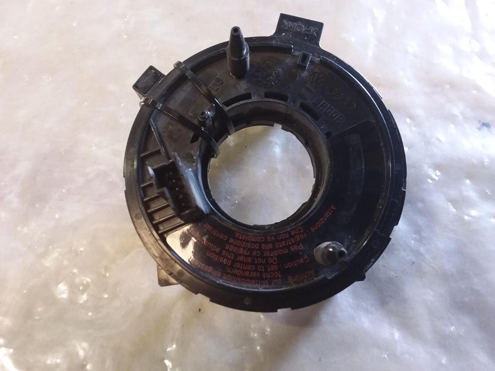2004 Volkswagen Golf Airbag Module/Sensor View Auto part Airbag Module/Sensor Volkswagen Golf 2004