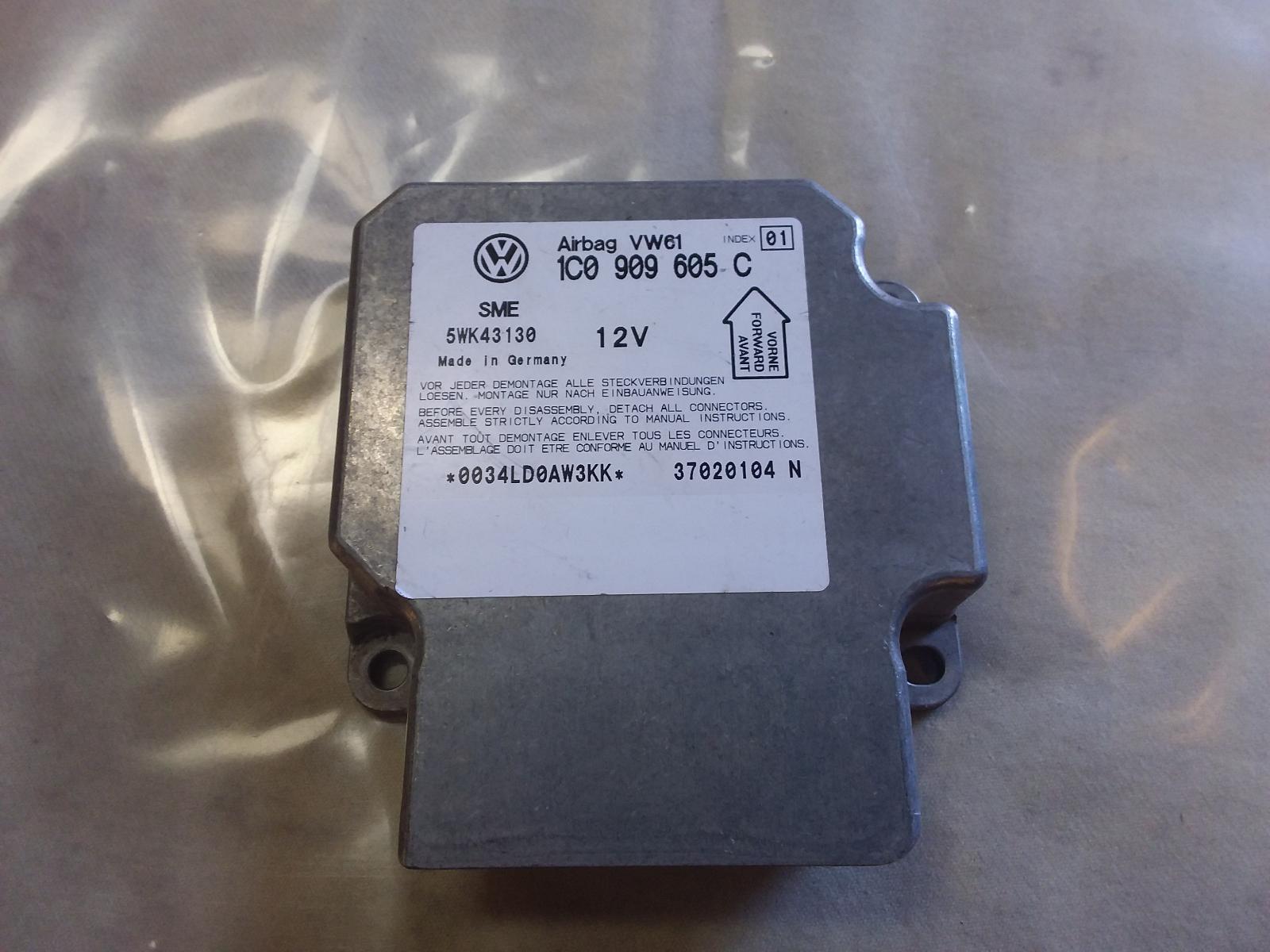 2003 Volkswagen Passat Airbag Module/Sensor View Auto part Airbag Module/Sensor Volkswagen Passat 2003