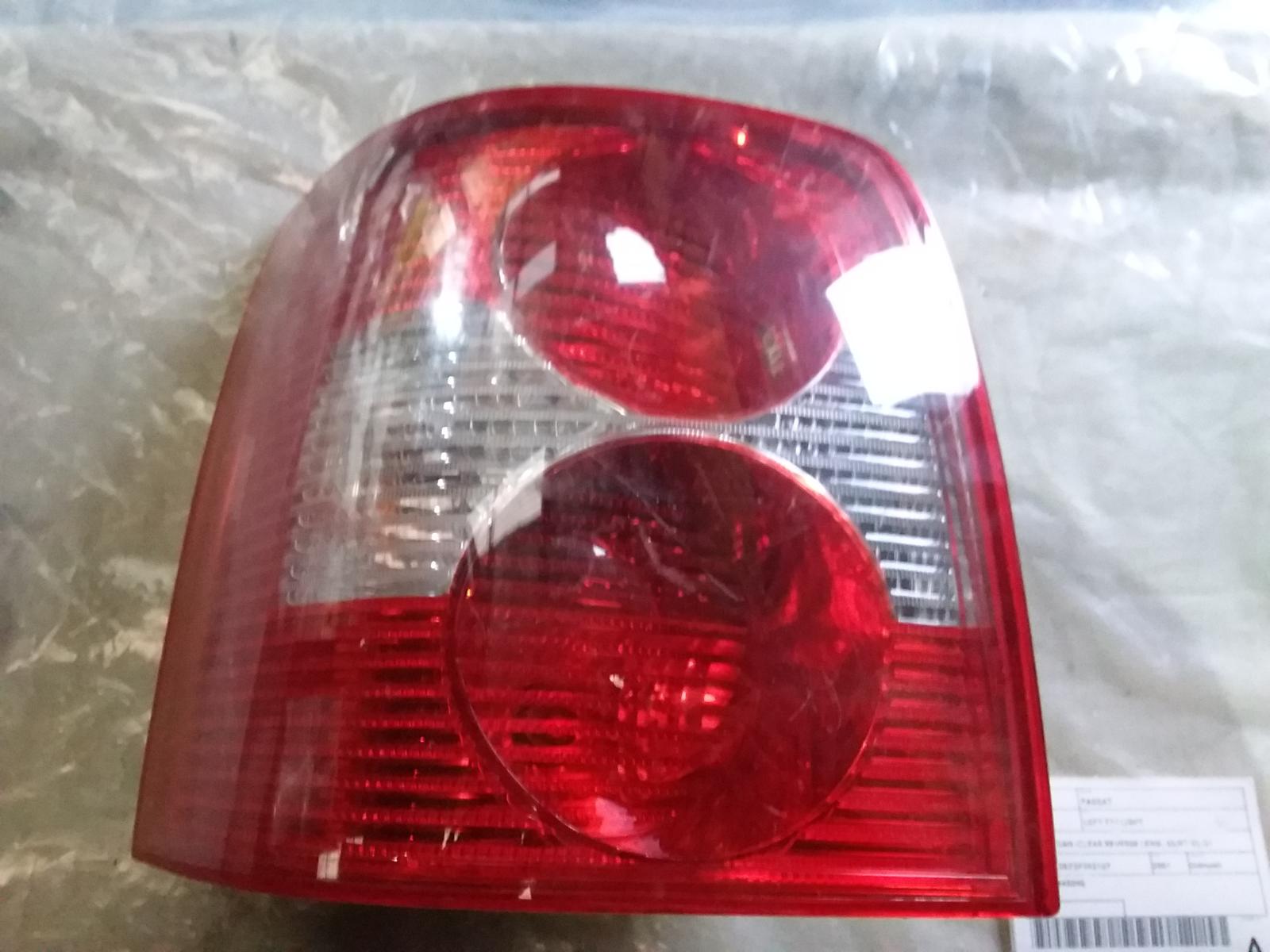 2001 Volkswagen Passat Left Taillight View Auto part Left Taillight Volkswagen Passat 2001