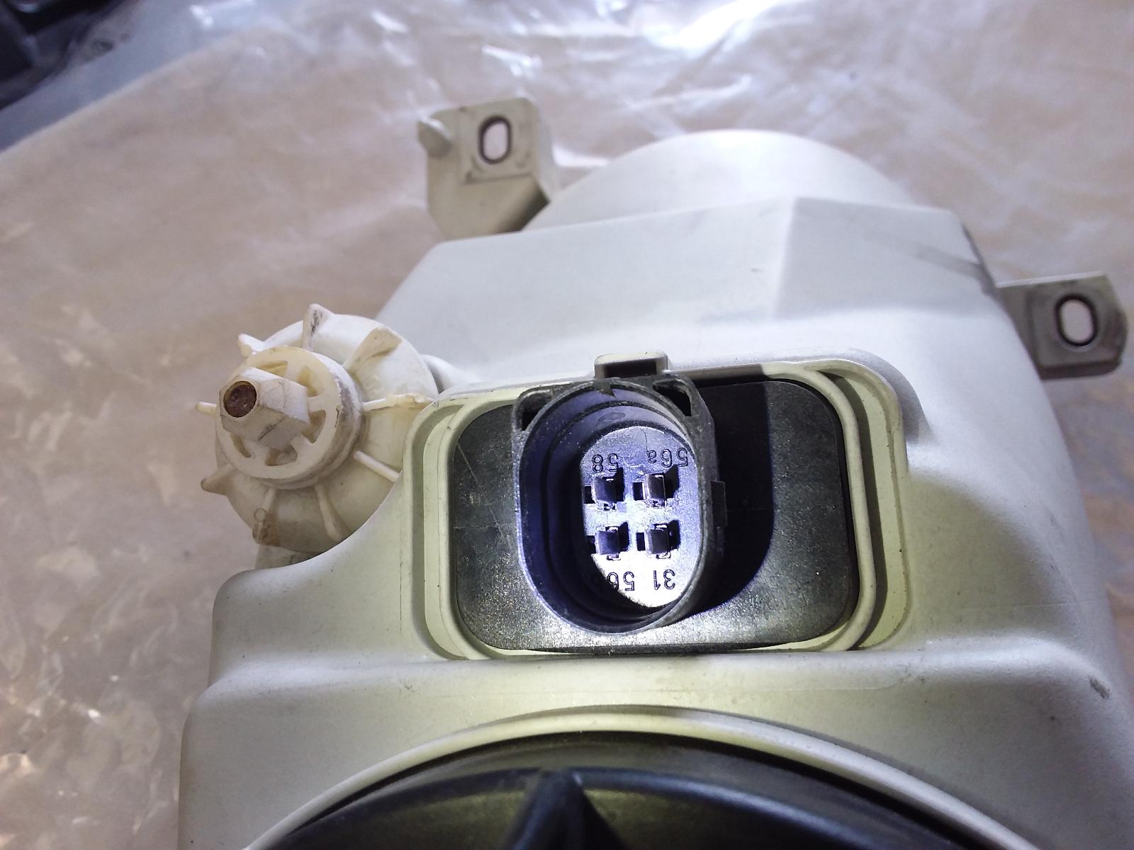 View Auto part Left Headlamp Volkswagen Golf 1998