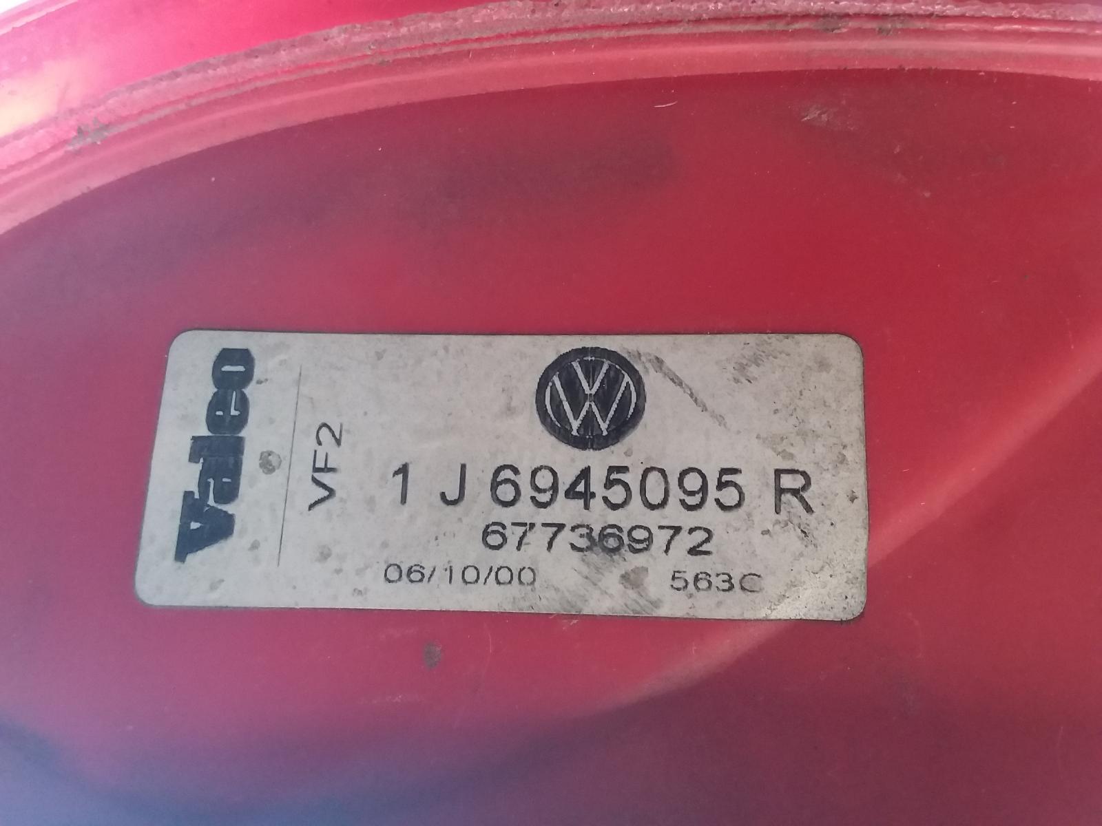 View Auto part Left Taillight Volkswagen Golf 2000