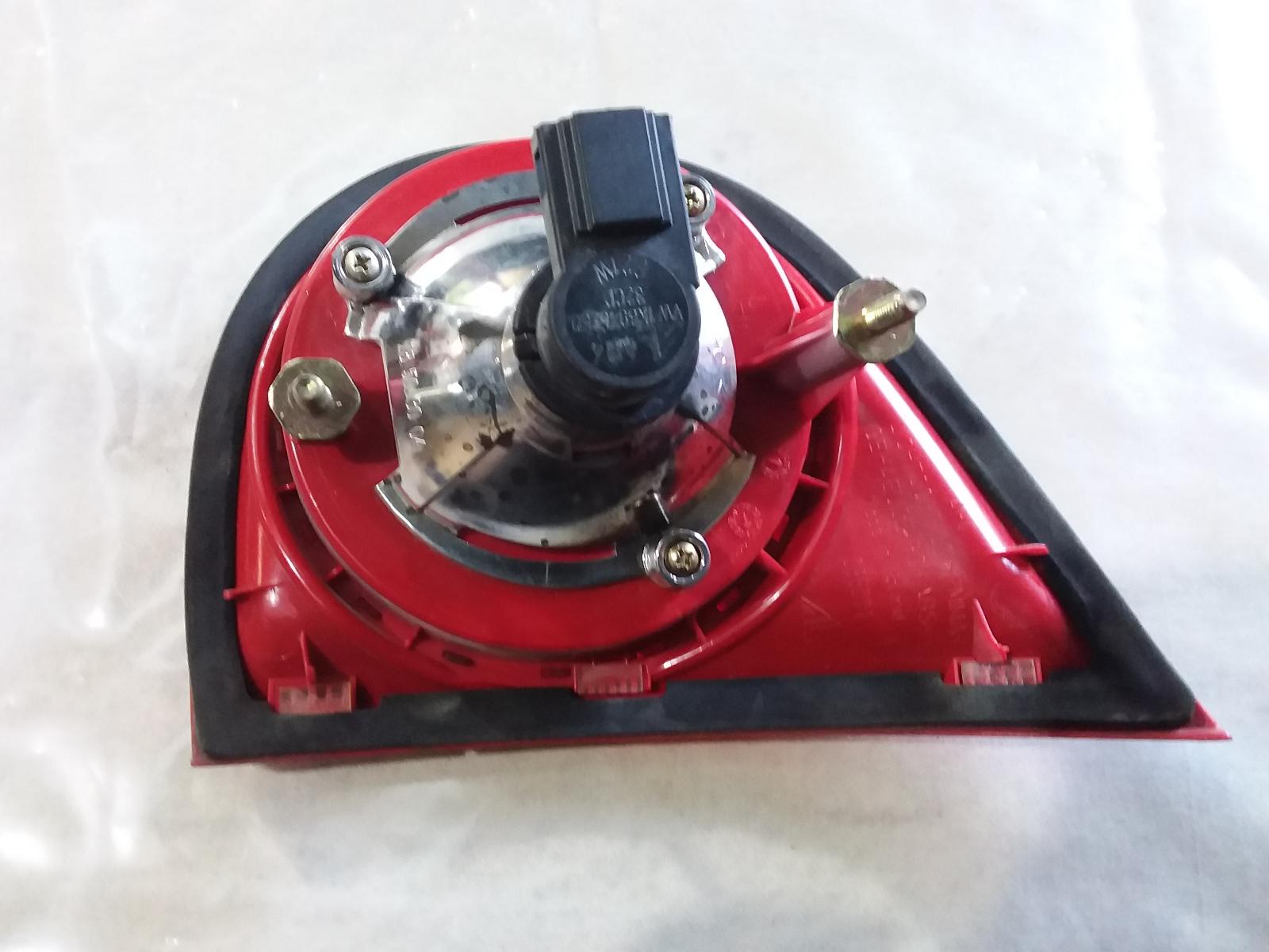 View Auto part Left Taillight Volkswagen Golf 2005
