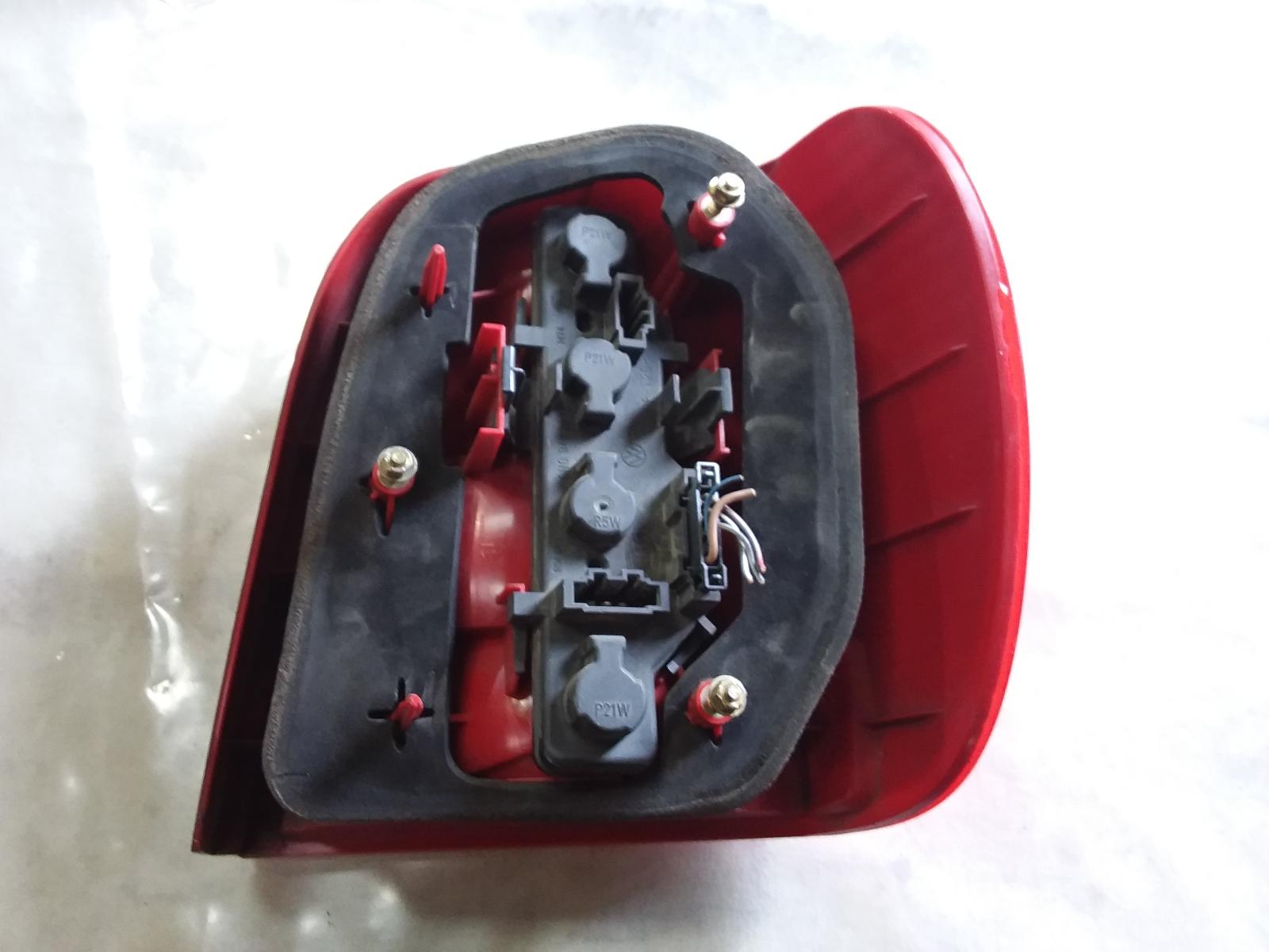 View Auto part Left Taillight Volkswagen Polo 2000