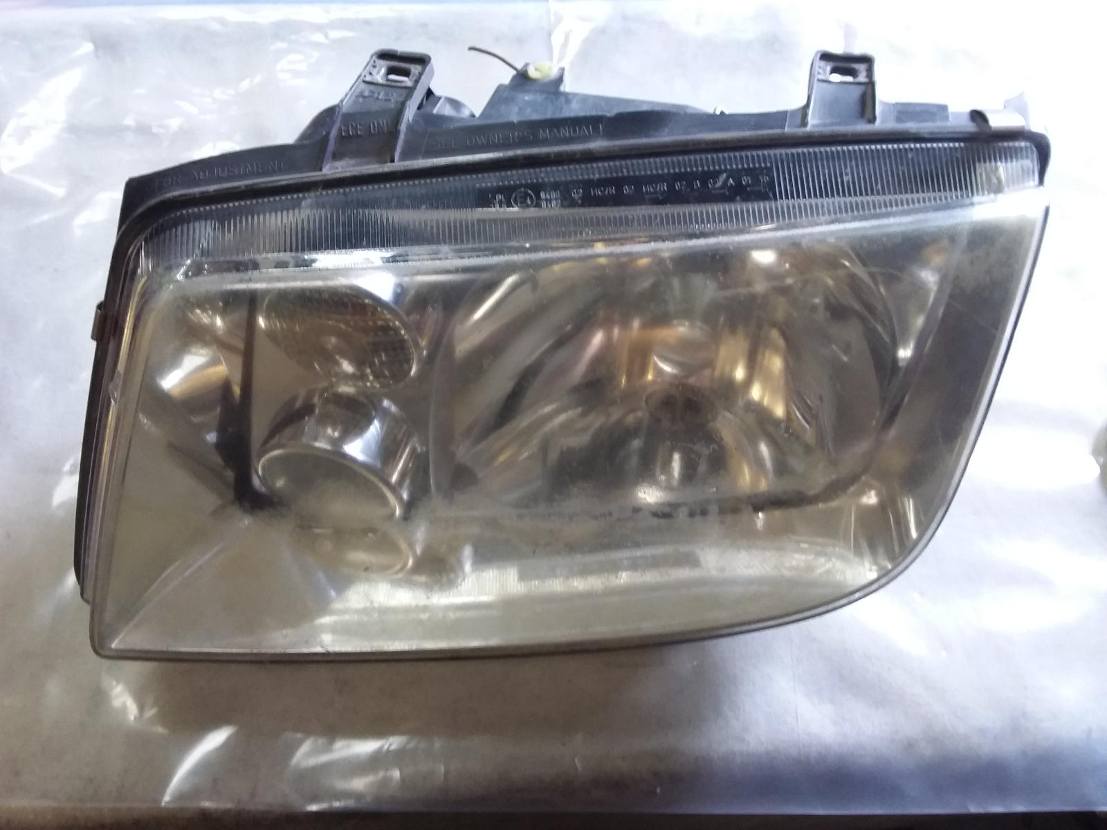 View Auto part Left Headlamp Volkswagen Bora 2001