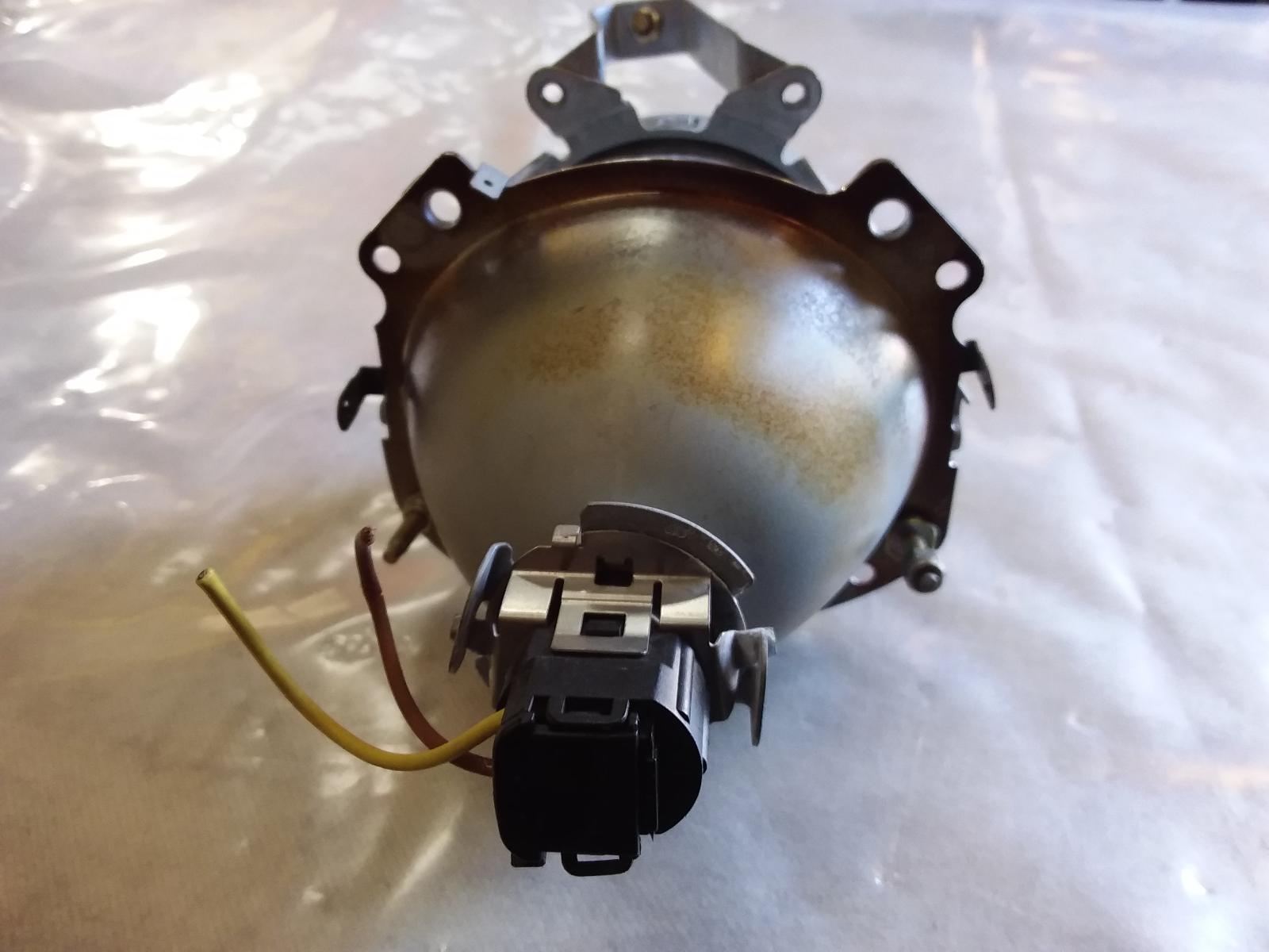 2001 Volkswagen Passat Left Indicator/Fog/Side View Auto part Left Indicator/Fog/Side Volkswagen Passat 2001