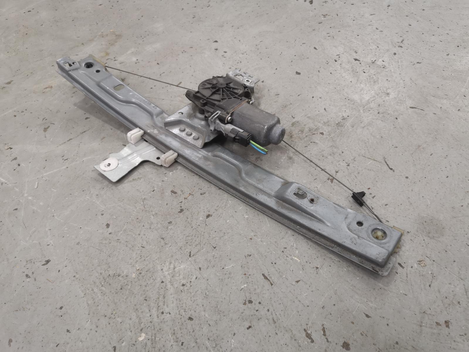 View Auto part Left Front Window Reg/Motor Peugeot 207 2007
