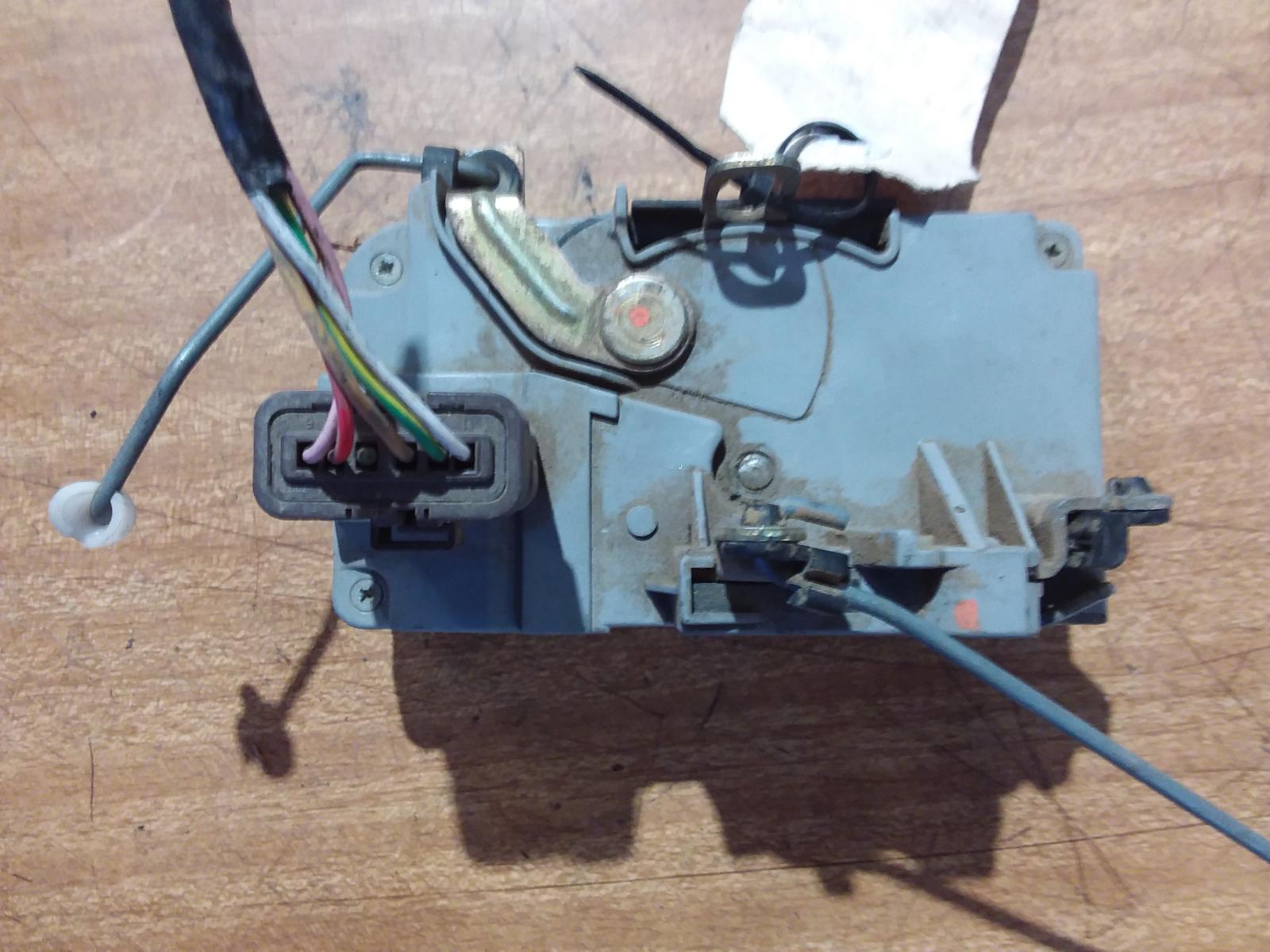 View Auto part Door/Boot/Gate Lock Peugeot 206 2001