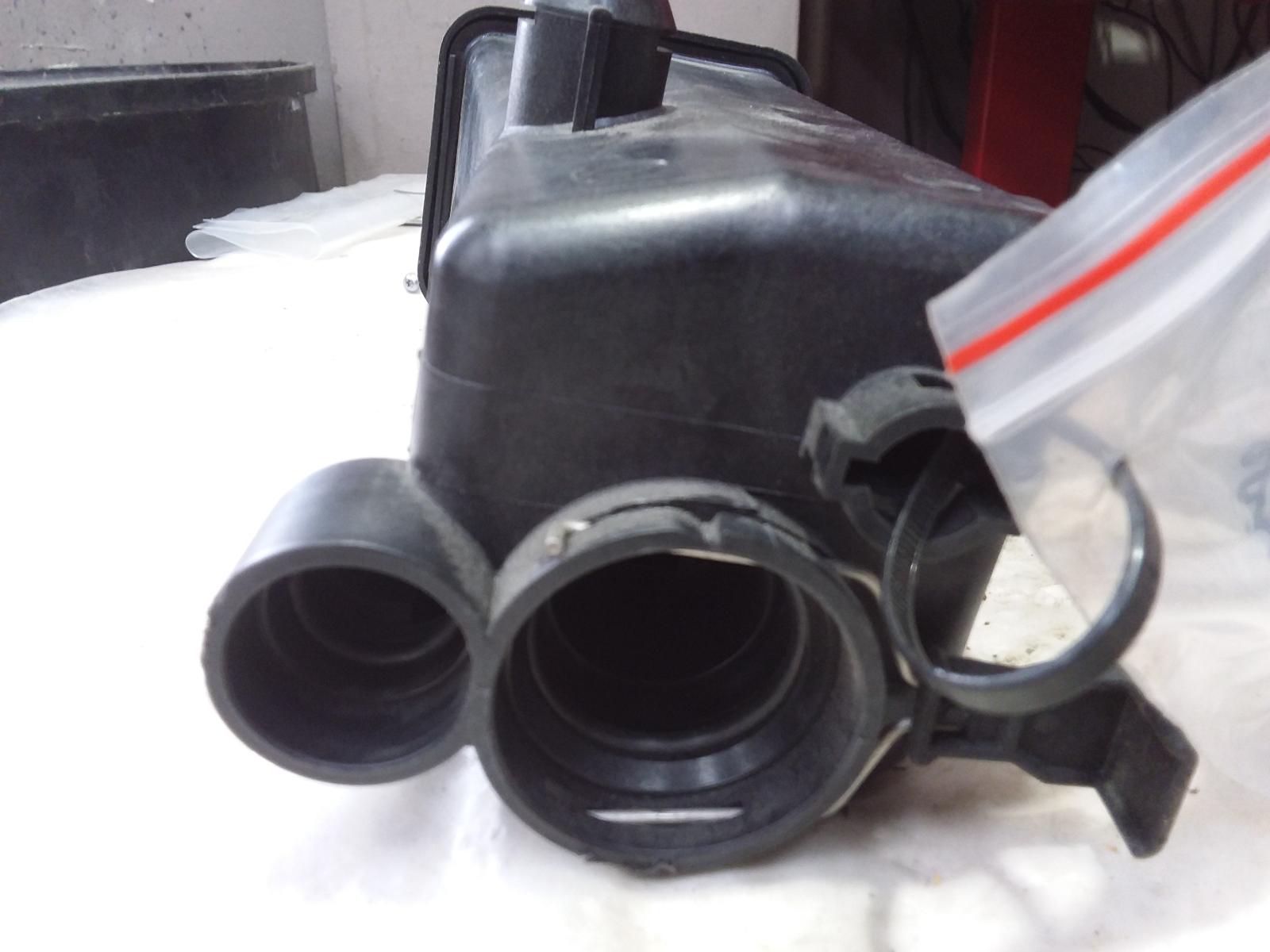 View Auto part Overflow Bottle Bmw 3 Series 2006