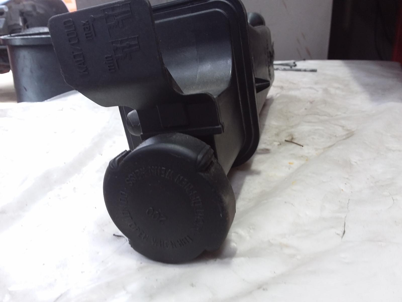 View Auto part Overflow Bottle Bmw 3 Series 2006