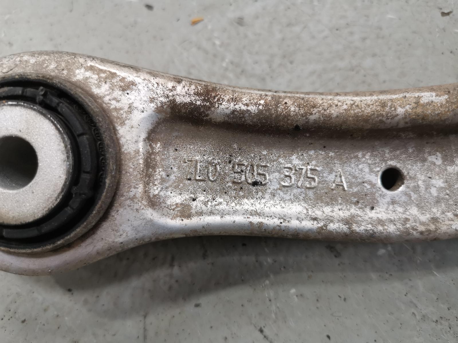 View Auto part Left Rear Trailing Arm Audi Q7 2010
