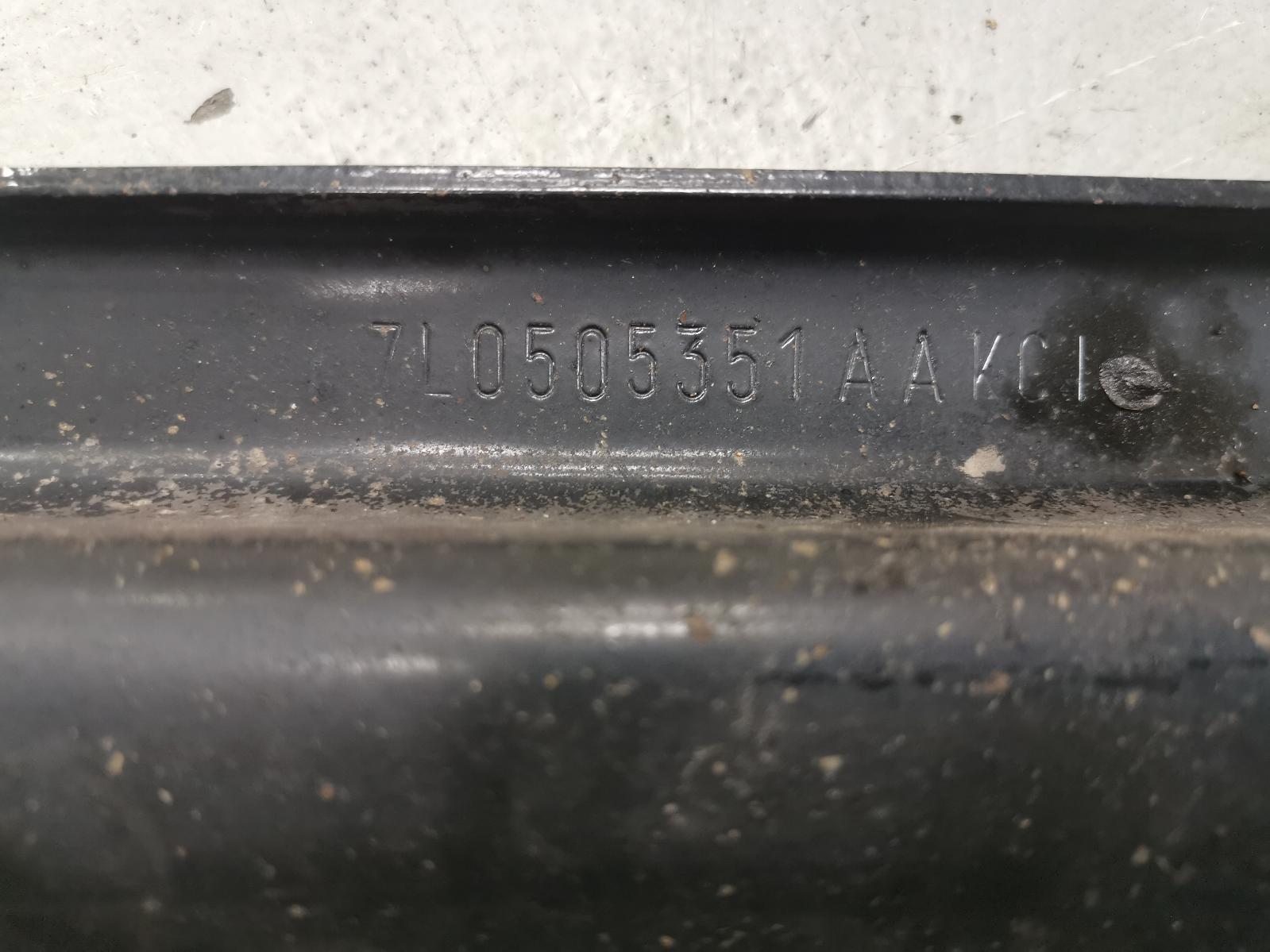 View Auto part Right Rear Trailing Arm Audi Q7 2010
