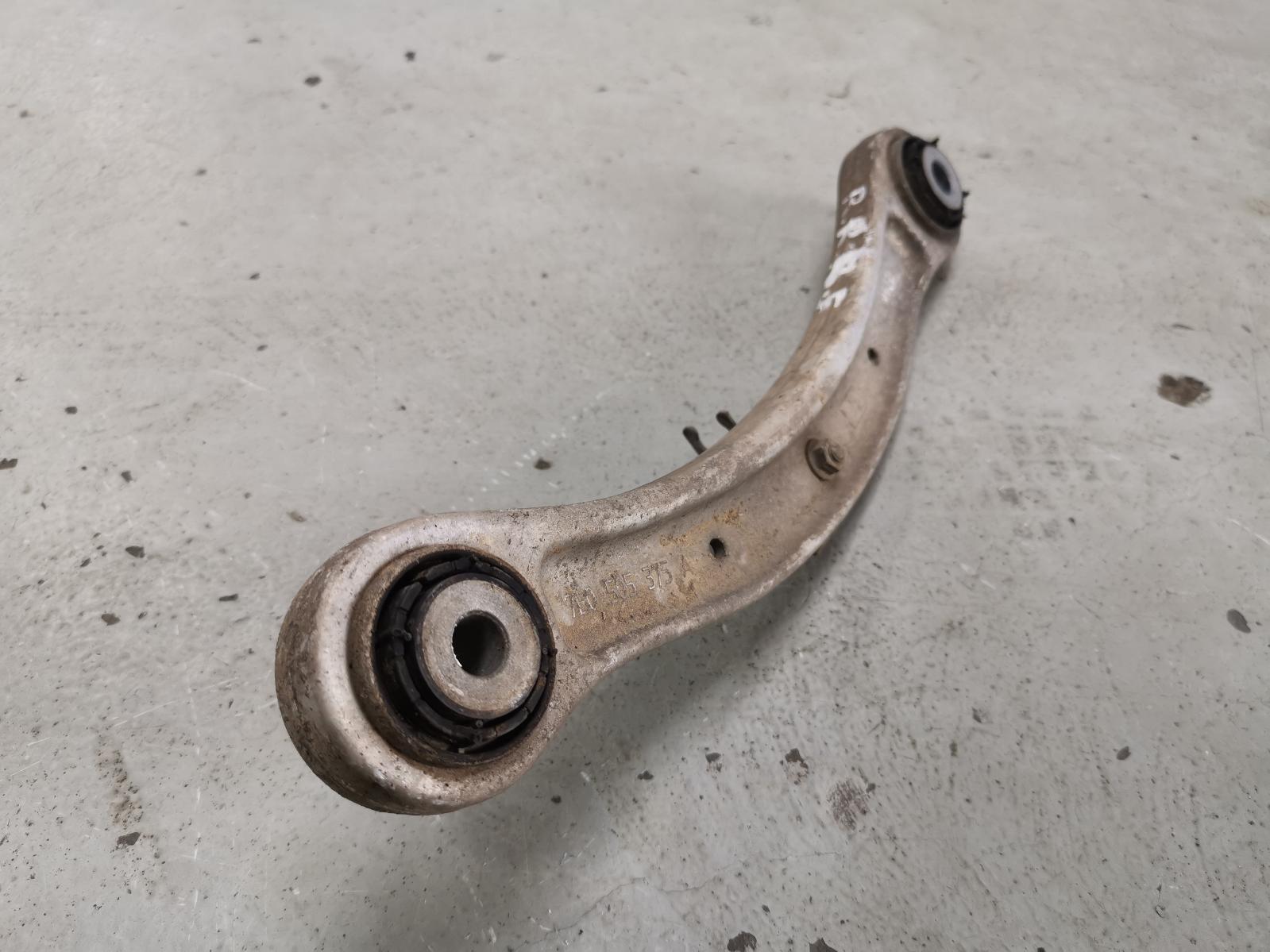 View Auto part Right Rear Trailing Arm Audi Q7 2010