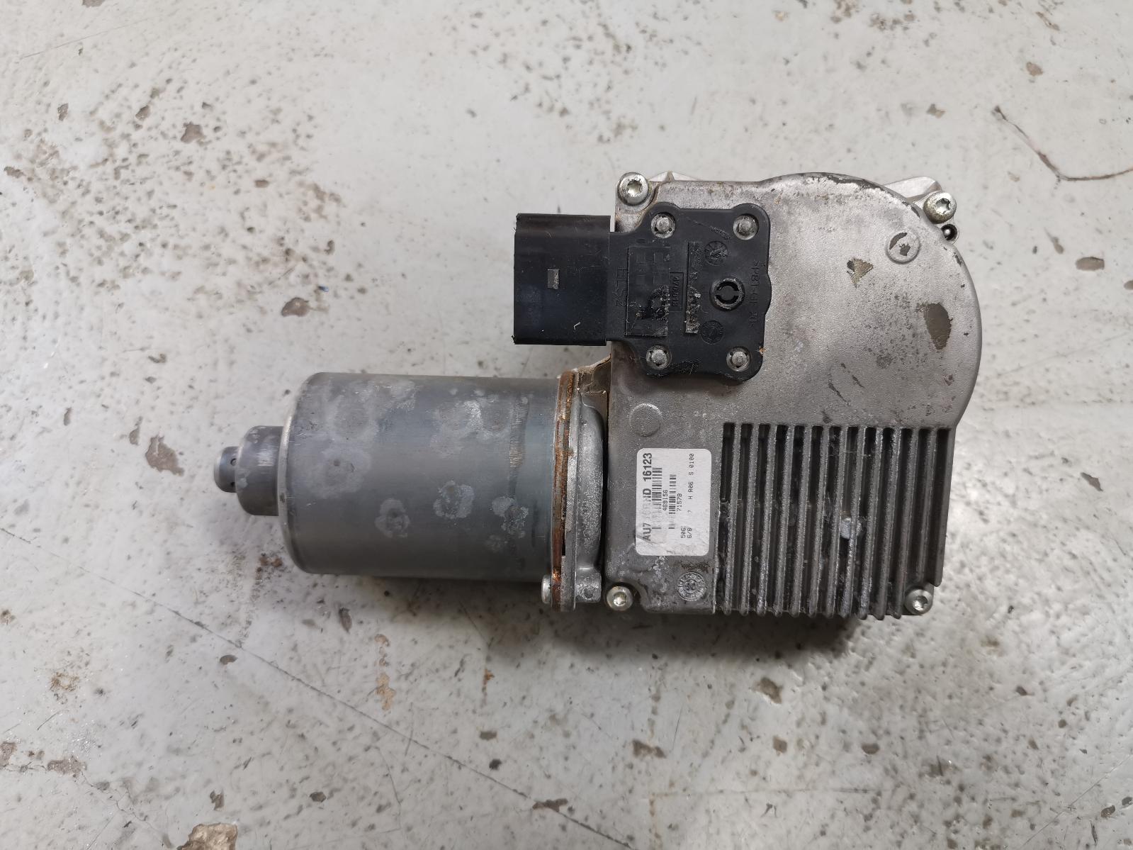 View Auto part Wiper Motor Audi Q7 2010