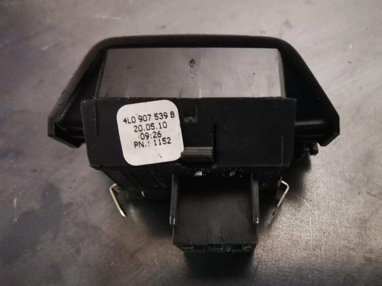 View Auto part Misc Audi Q7 2010
