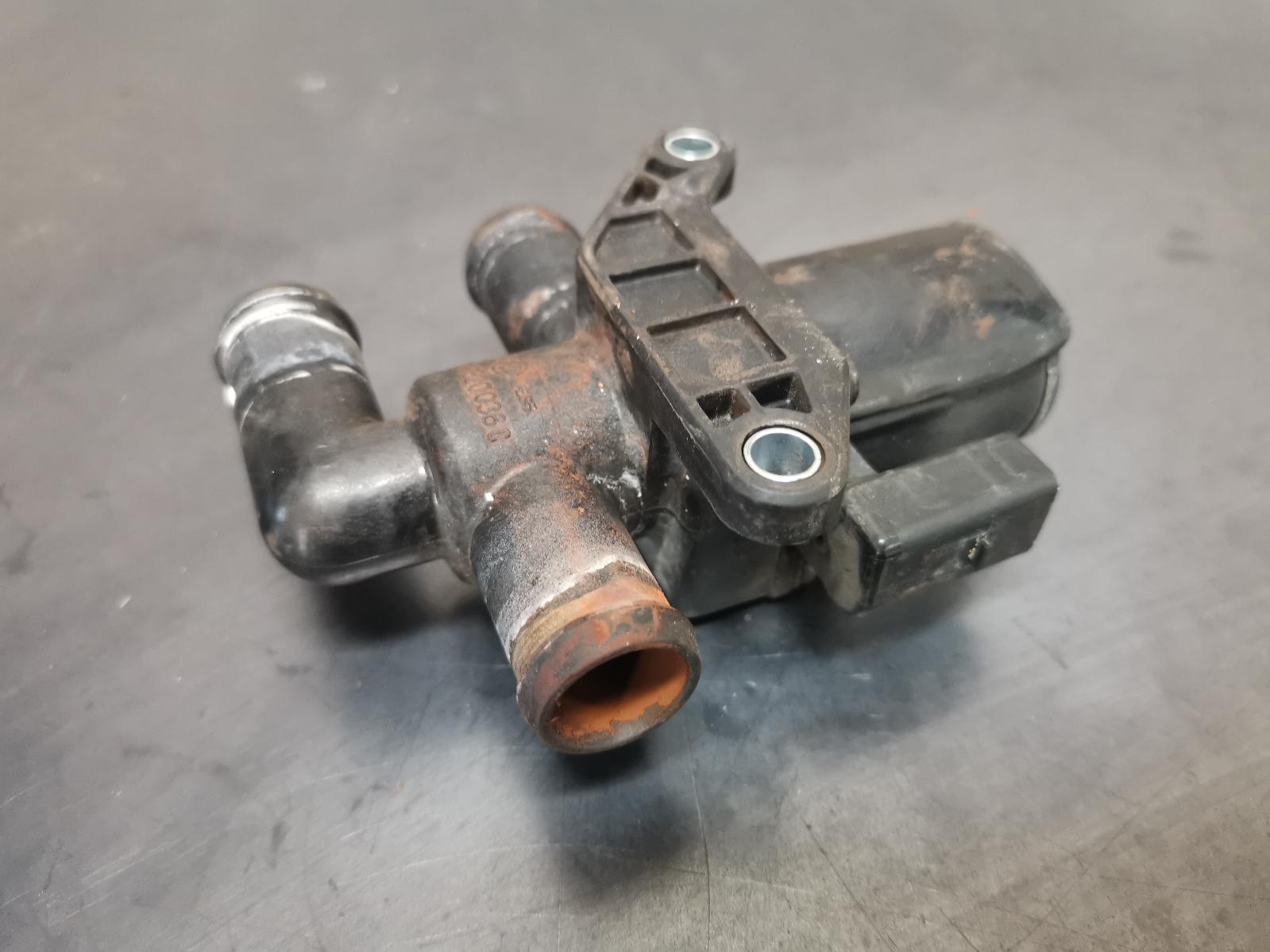 2010 Audi Q7 Solenoid View Auto part Solenoid Audi Q7 2010