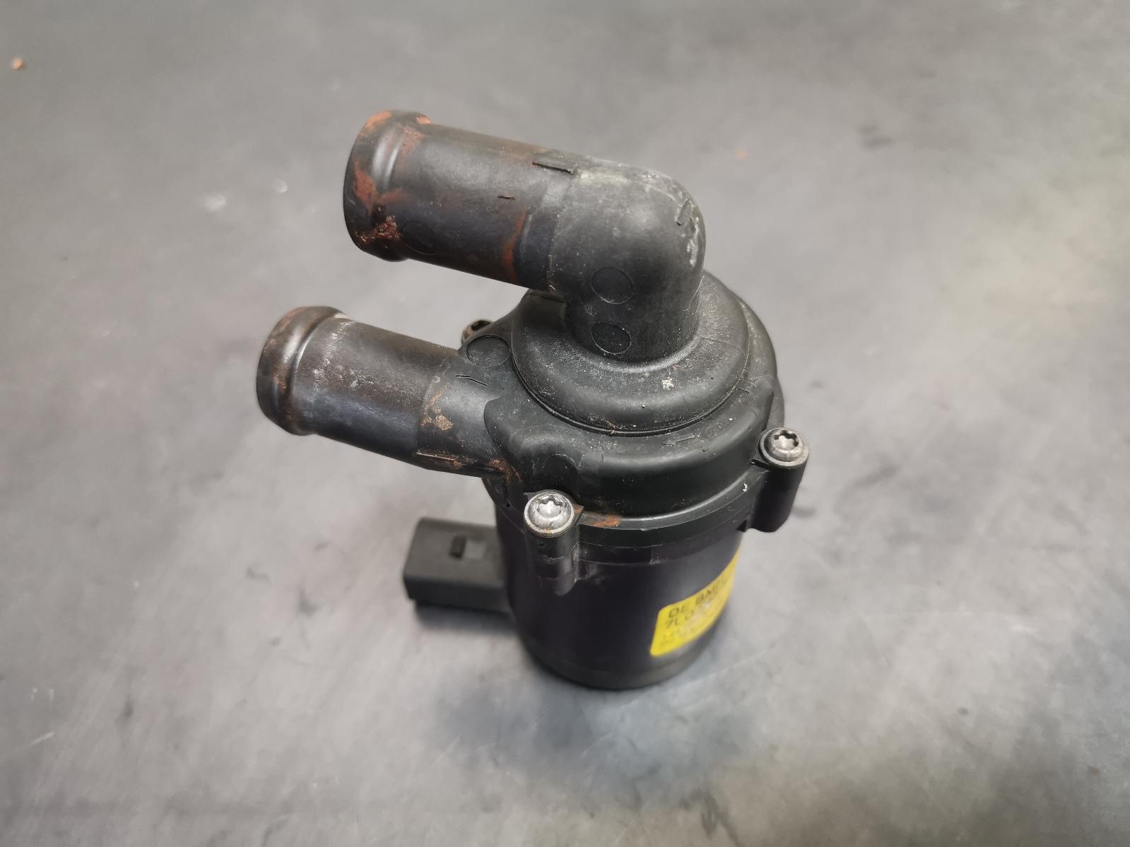 2010 Audi Q7 Water Pump View Auto part Water Pump Audi Q7 2010