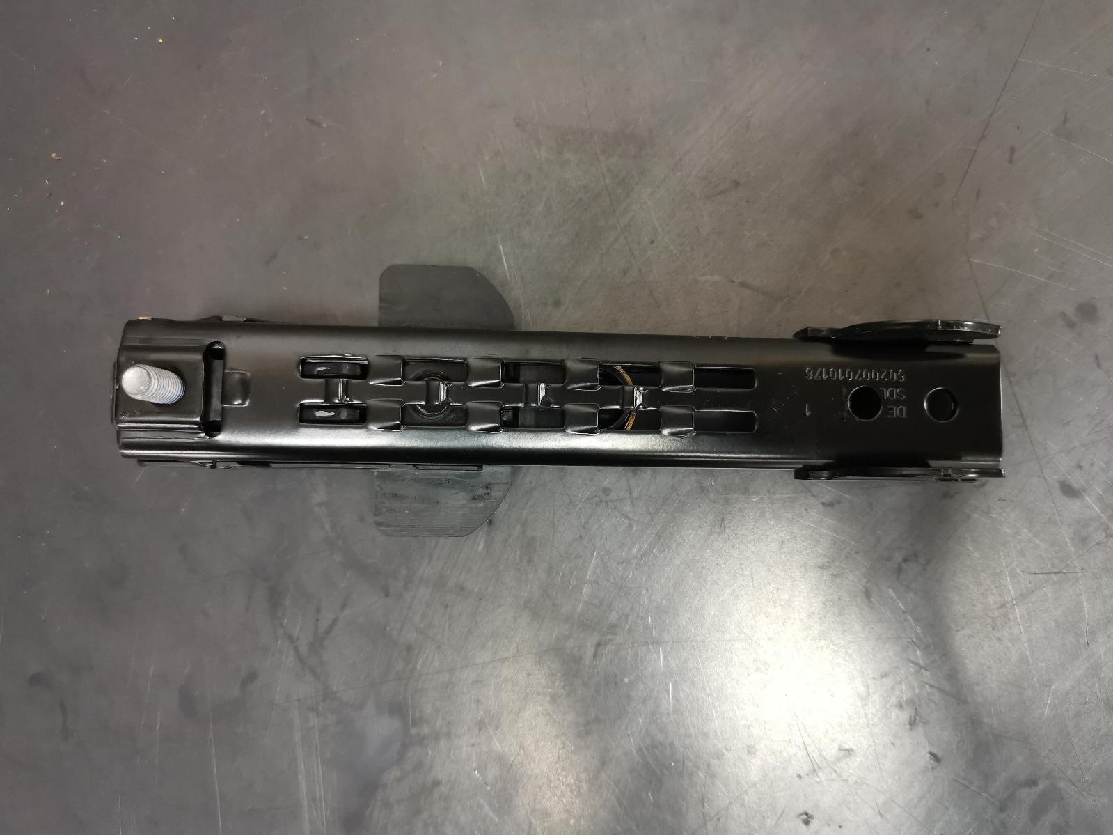 View Auto part Misc Audi Q7 2010