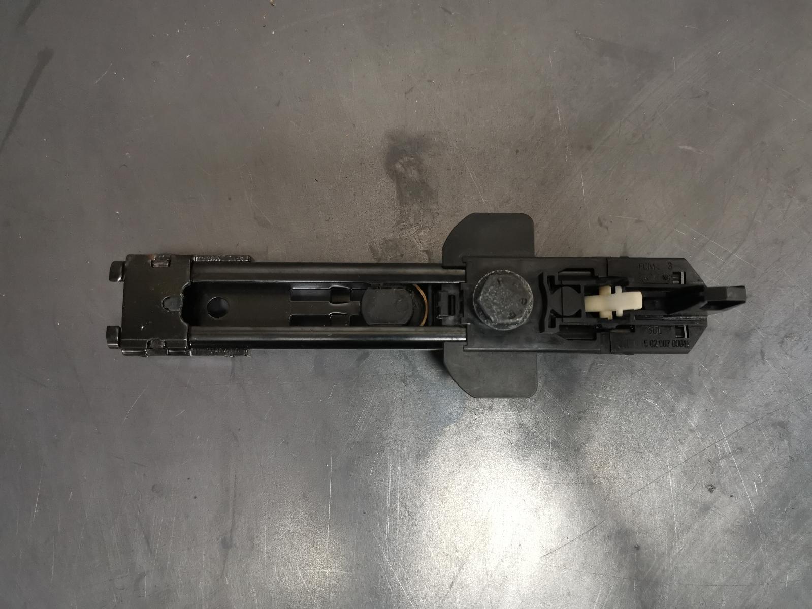 View Auto part Misc Audi Q7 2010