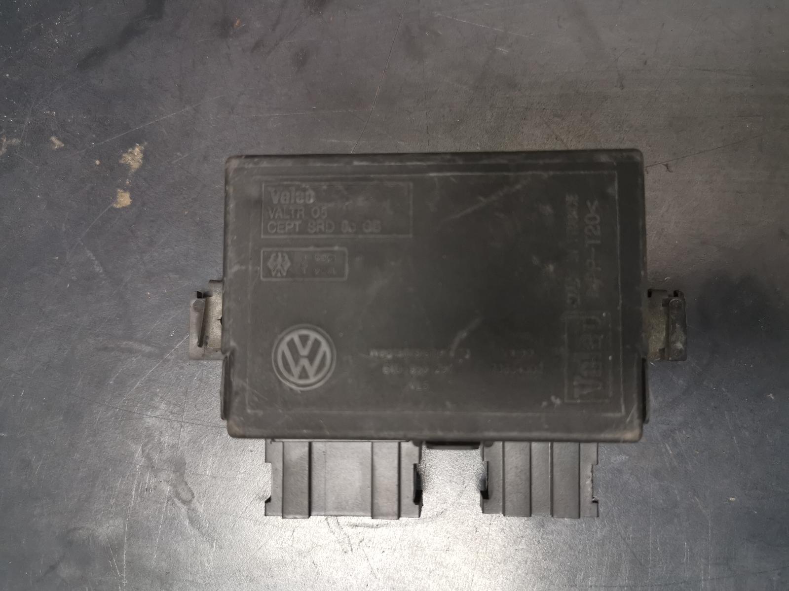 View Auto part Misc Volkswagen Passat 2002