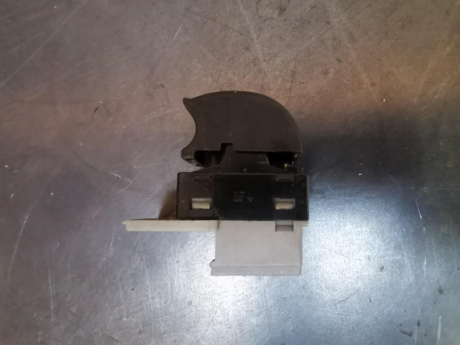 View Auto part Misc Switch/Relay Audi A3 2003