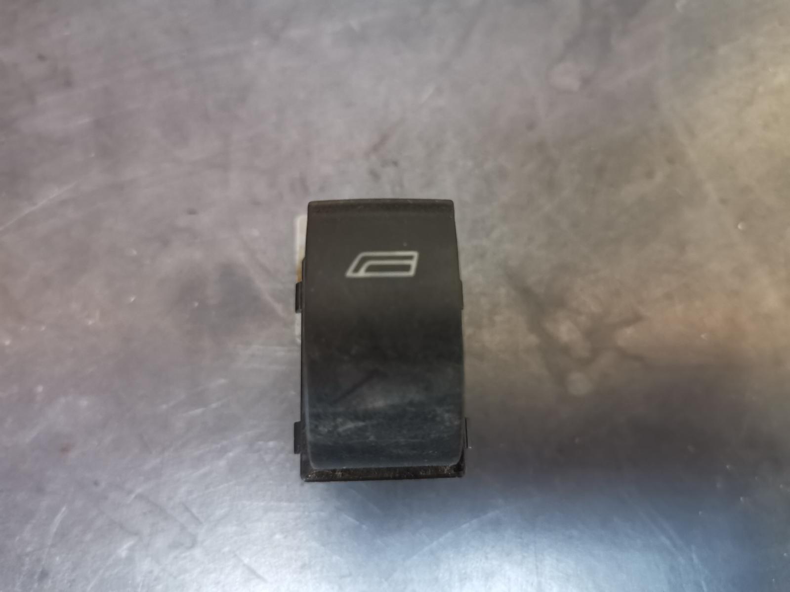 View Auto part Misc Switch/Relay Audi A3 2003