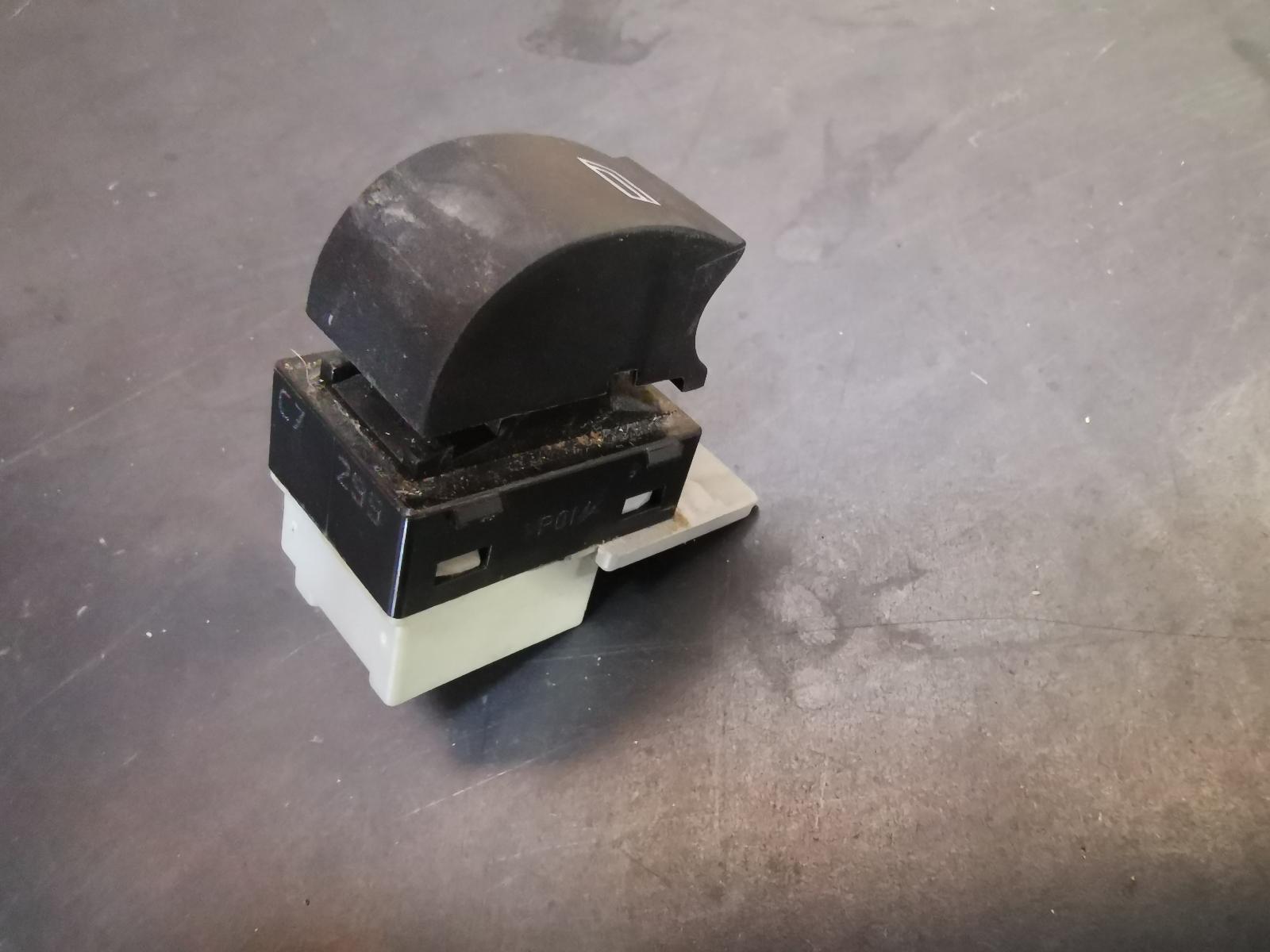 View Auto part Misc Switch/Relay Audi A3 2003