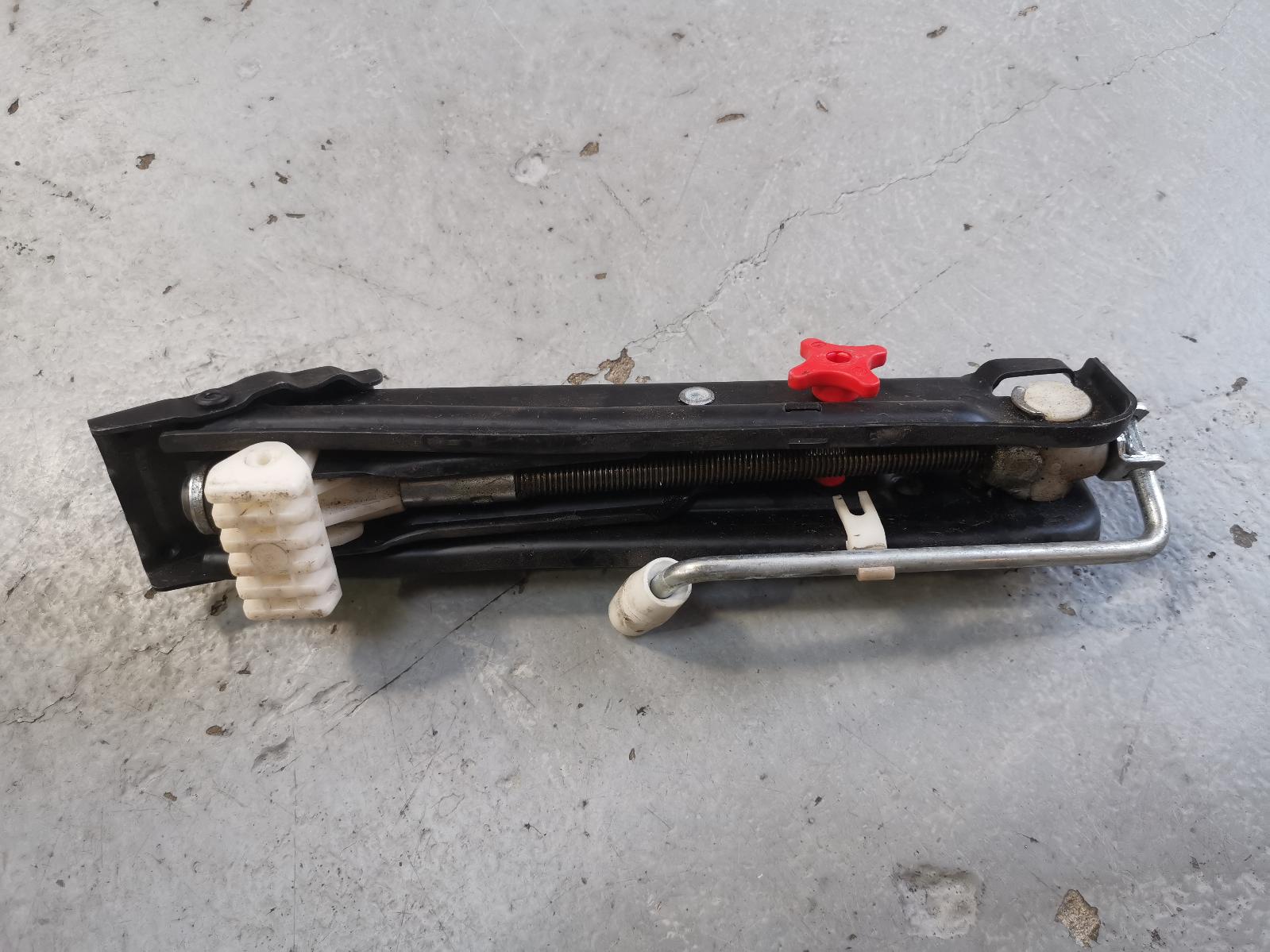 View Auto part Jack Bmw 3 Series 2003