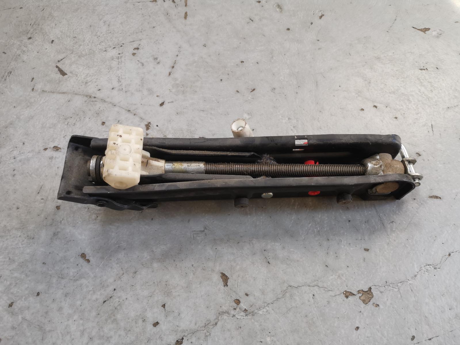 2003 Bmw 3 Series Jack View Auto part Jack Bmw 3 Series 2003