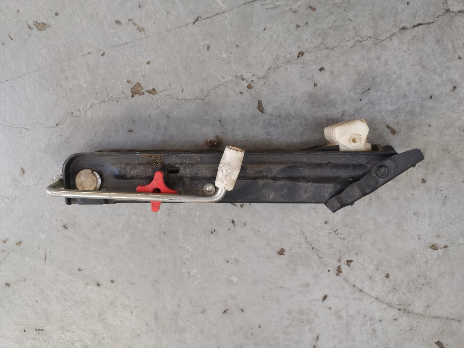2003 Bmw 3 Series Jack View Auto part Jack Bmw 3 Series 2003