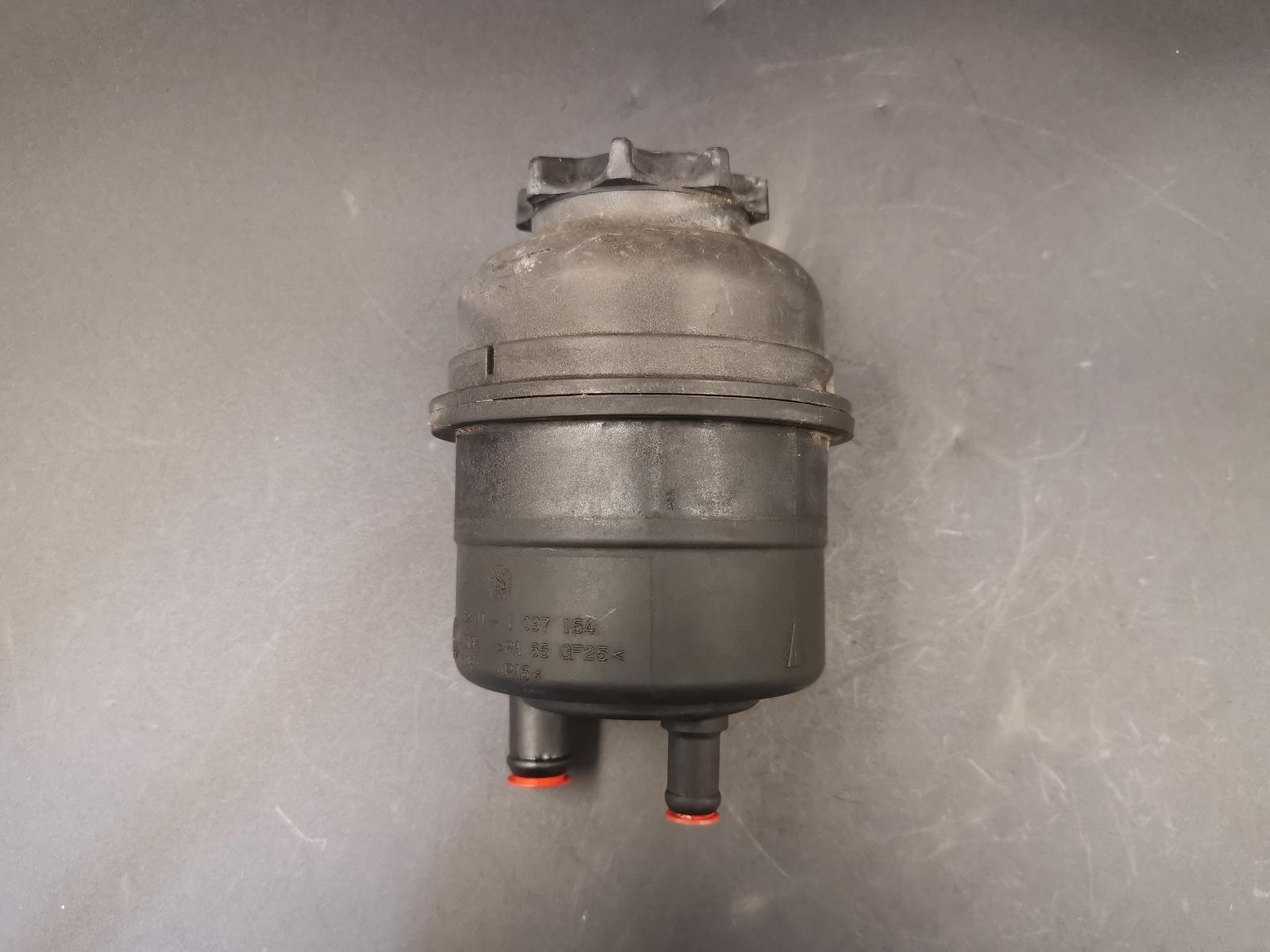 View Auto part P/S Reservoir Bmw 3 Series 2000
