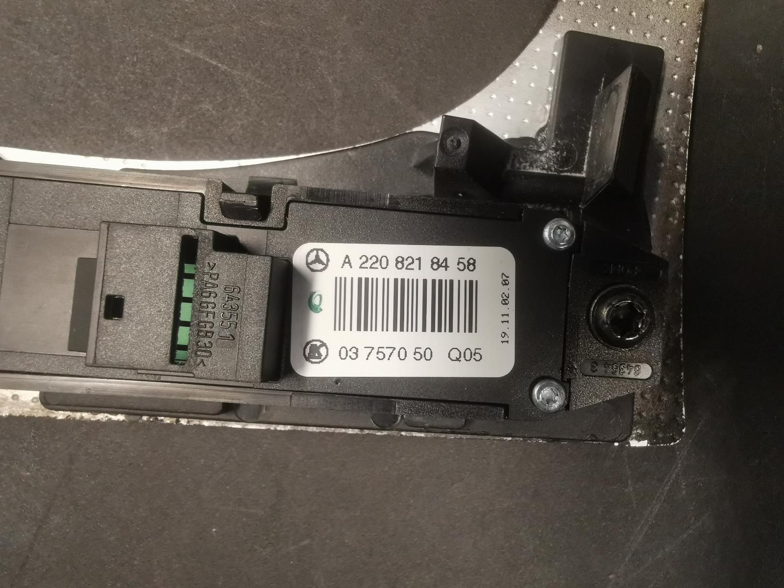 View Auto part Trim Panel Mercedes S Class 2003