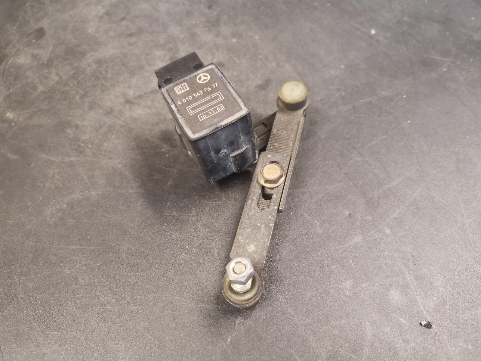 View Auto part Misc Switch/Relay Mercedes S Class 2003
