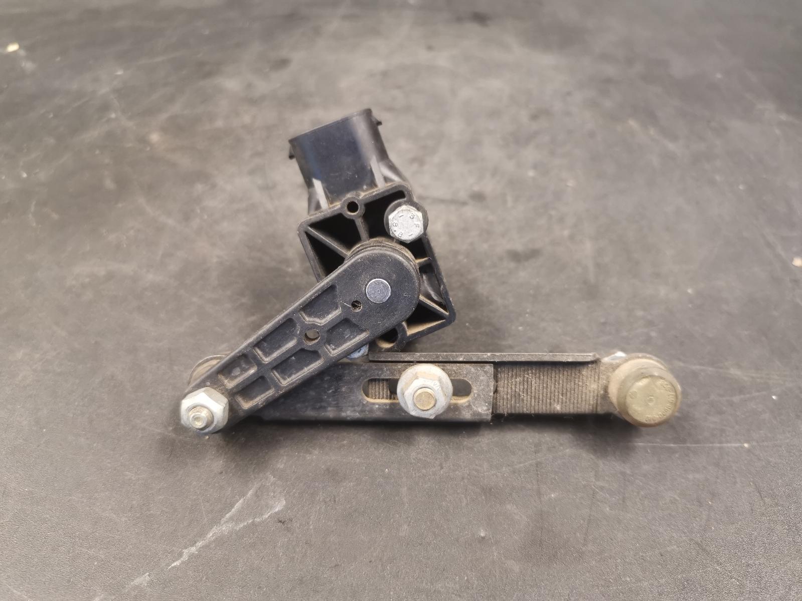 View Auto part Misc Switch/Relay Mercedes S Class 2003