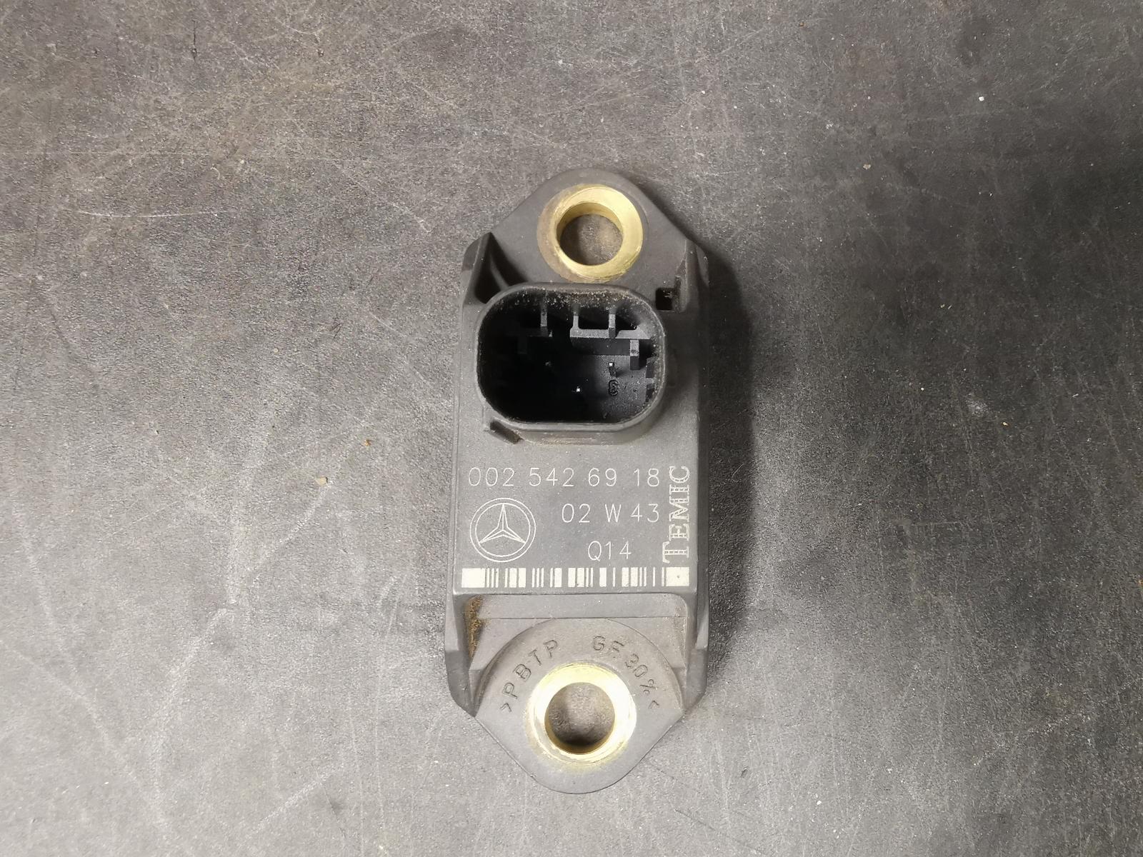 View Auto part Misc Switch/Relay Mercedes S Class 2003