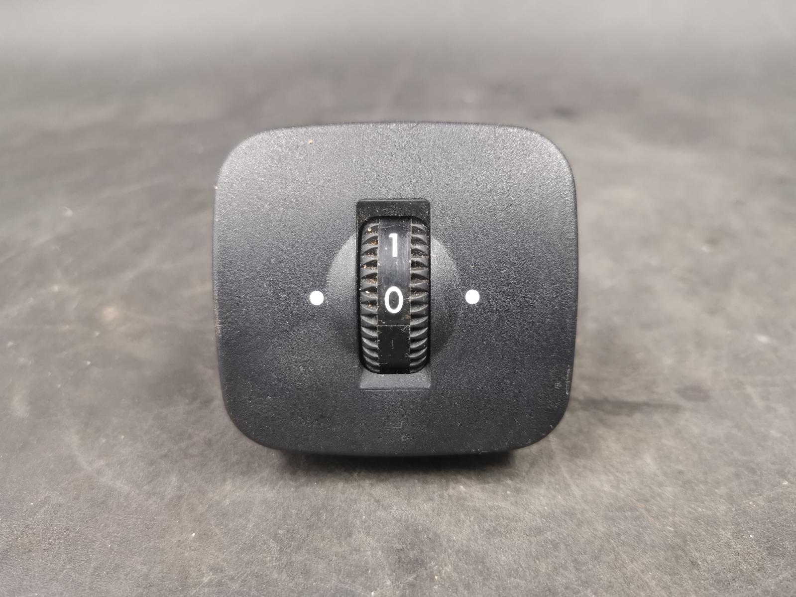 View Auto part Misc Switch/Relay Mercedes S Class 2003