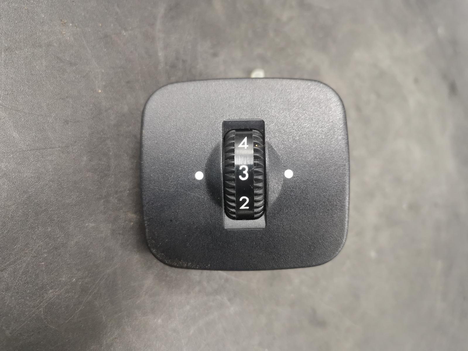 View Auto part Misc Switch/Relay Mercedes S Class 2003