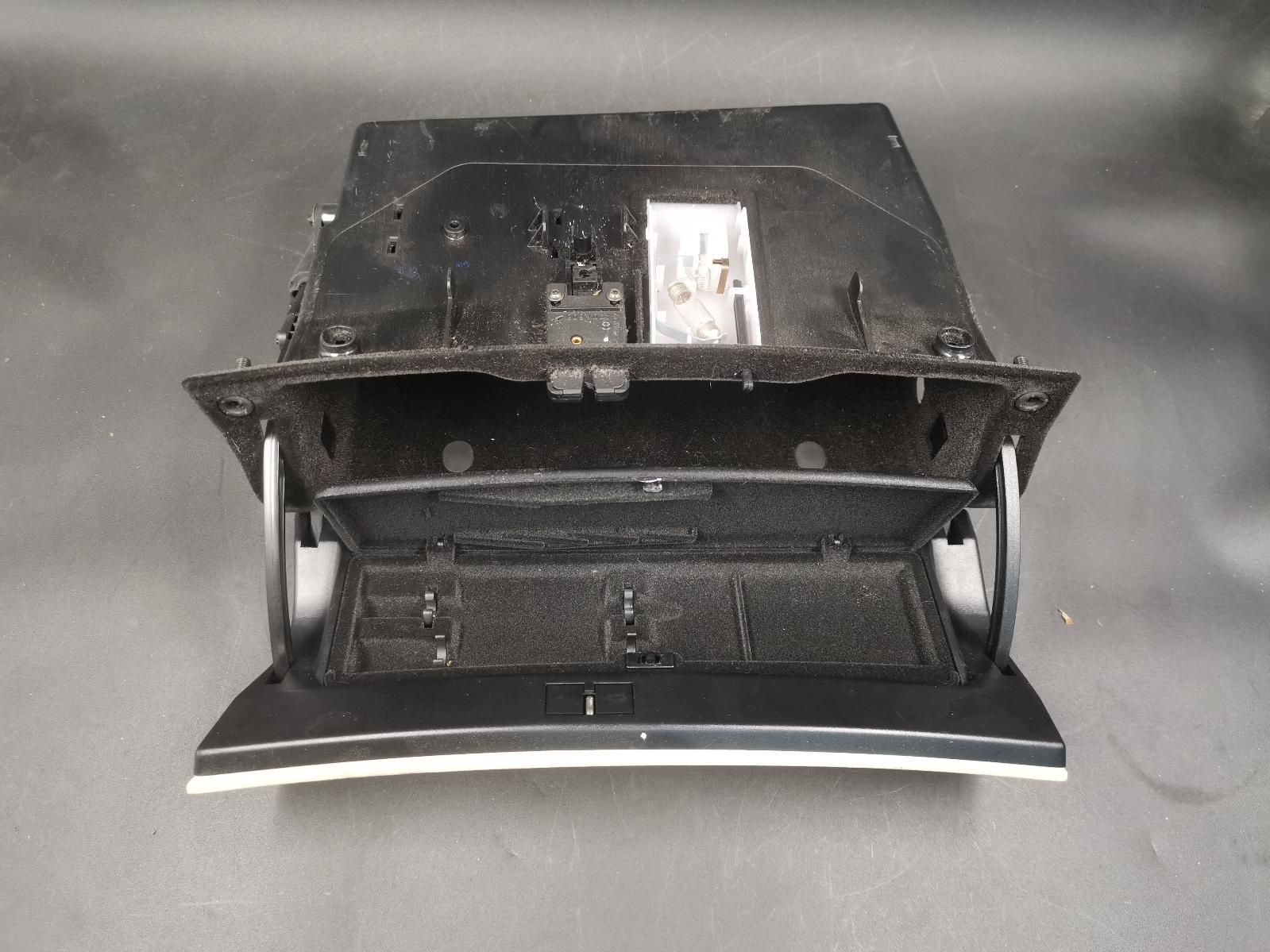 View Auto part Glove Box Mercedes S Class 2003