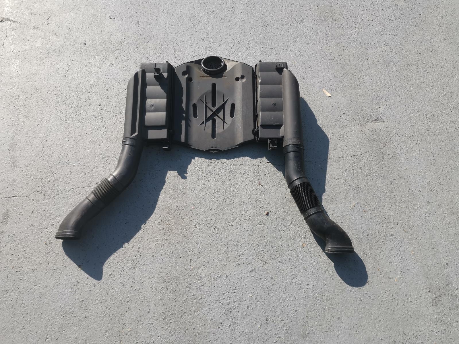 View Auto part Air Cleaner/Box Mercedes S Class 2003