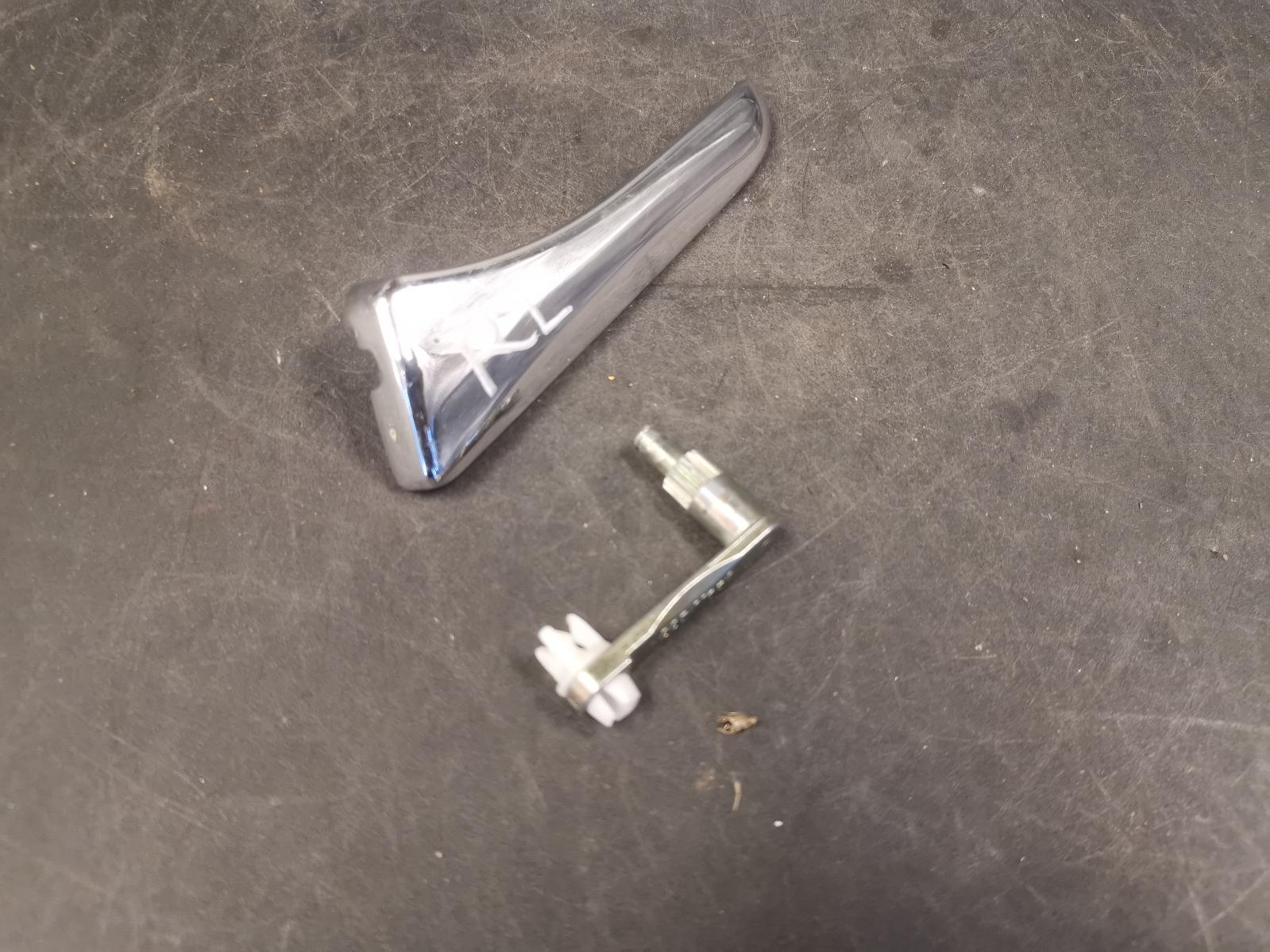 View Auto part Door Handle Mercedes S Class 2003