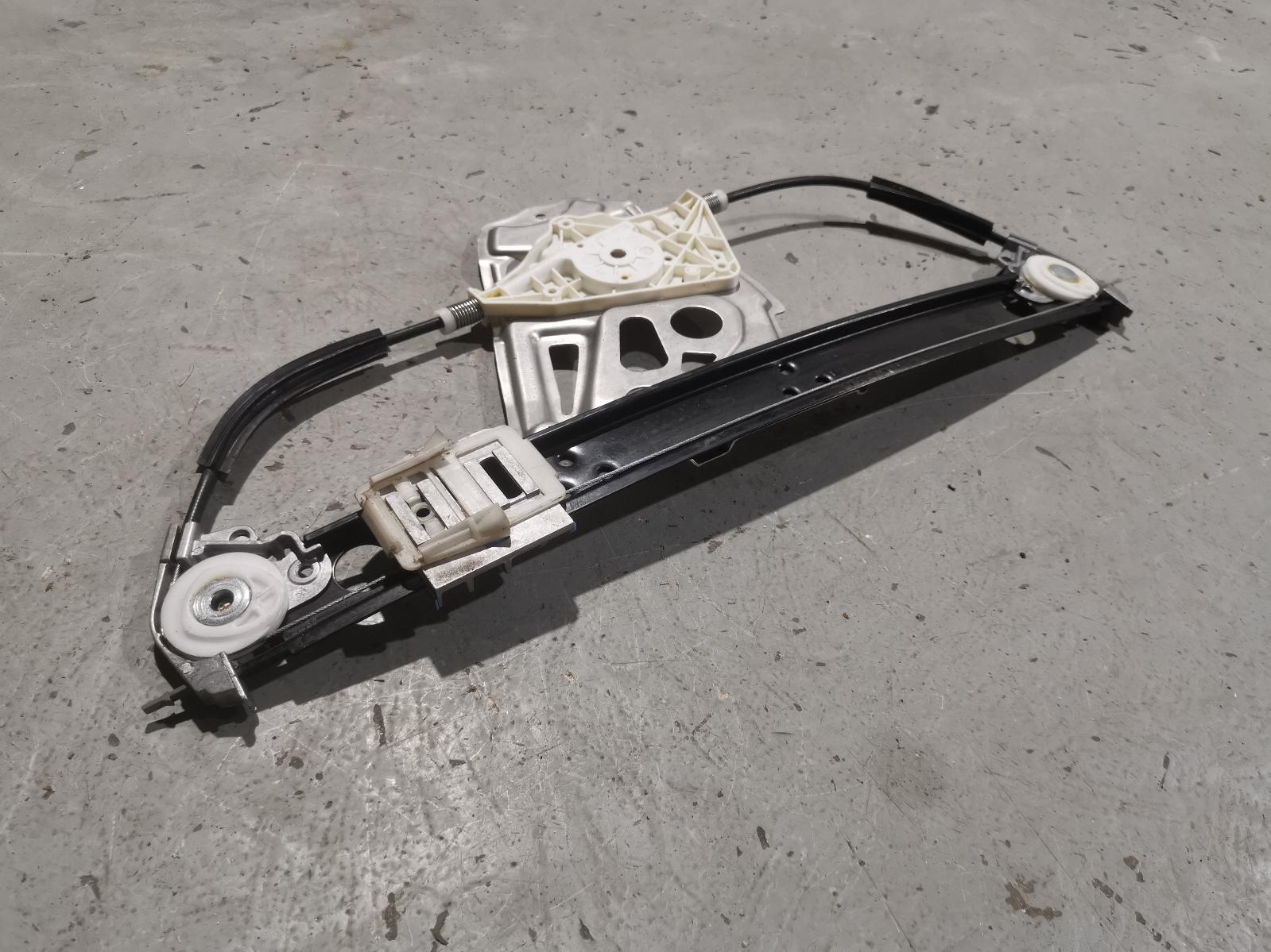 View Auto part Left Rear Wnd Reg/Motor Mercedes S Class 2003