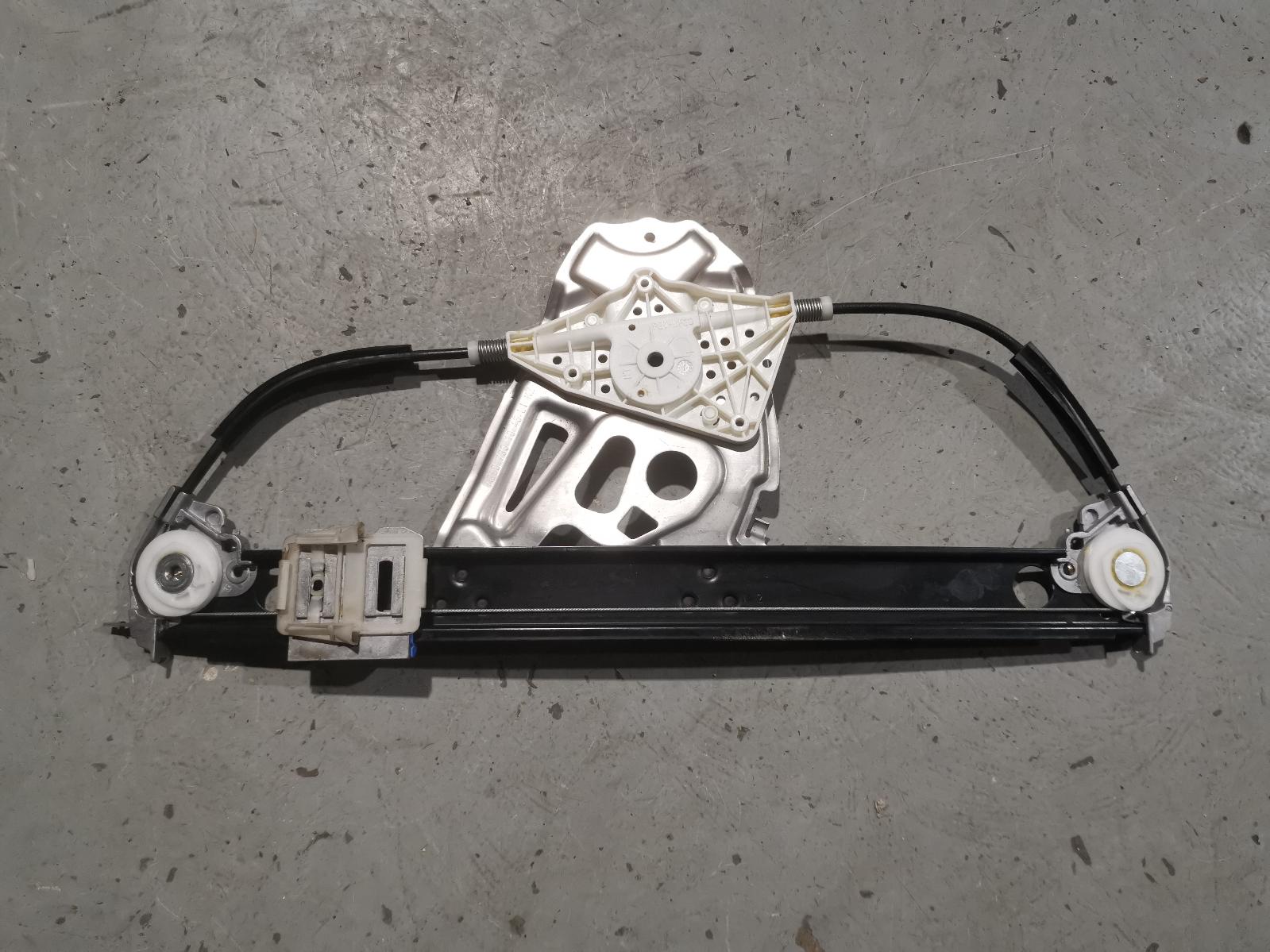 View Auto part Left Rear Wnd Reg/Motor Mercedes S Class 2003
