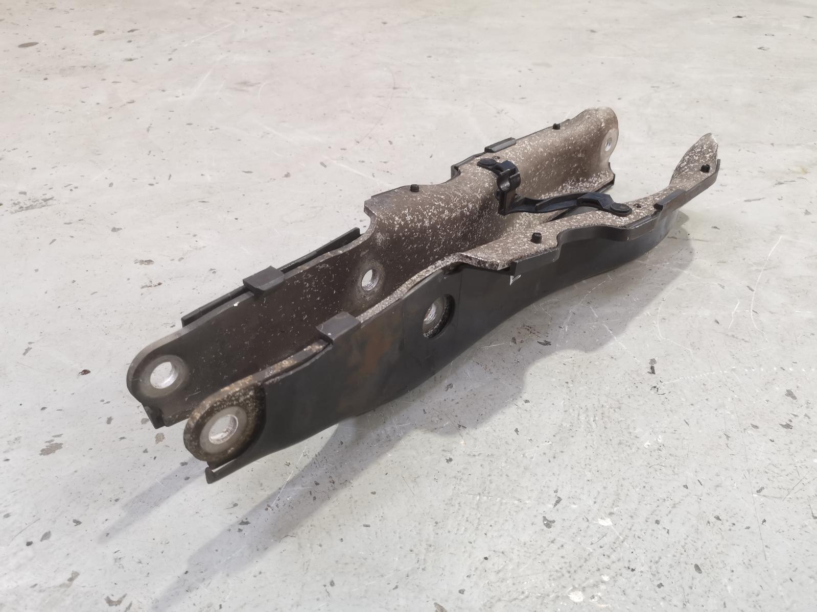 View Auto part Left Rear Trailing Arm Mercedes S Class 2003