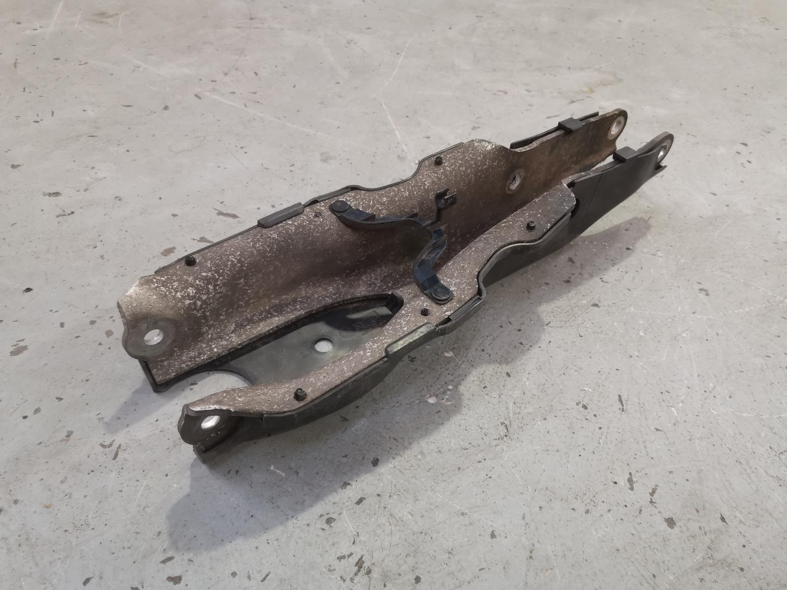 View Auto part Left Rear Trailing Arm Mercedes S Class 2003