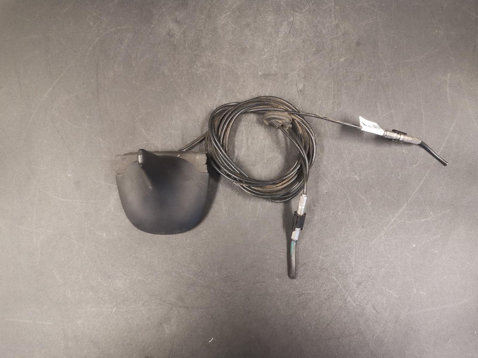 View Auto part Antenna Mercedes S Class 2003