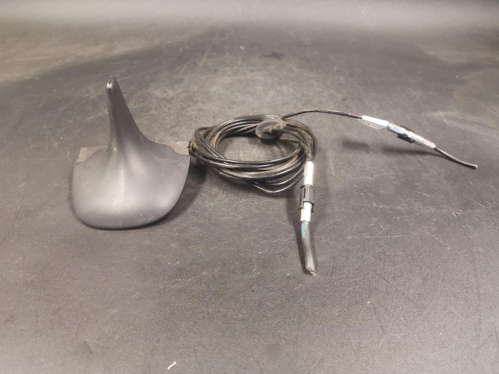 View Auto part Antenna Mercedes S Class 2003